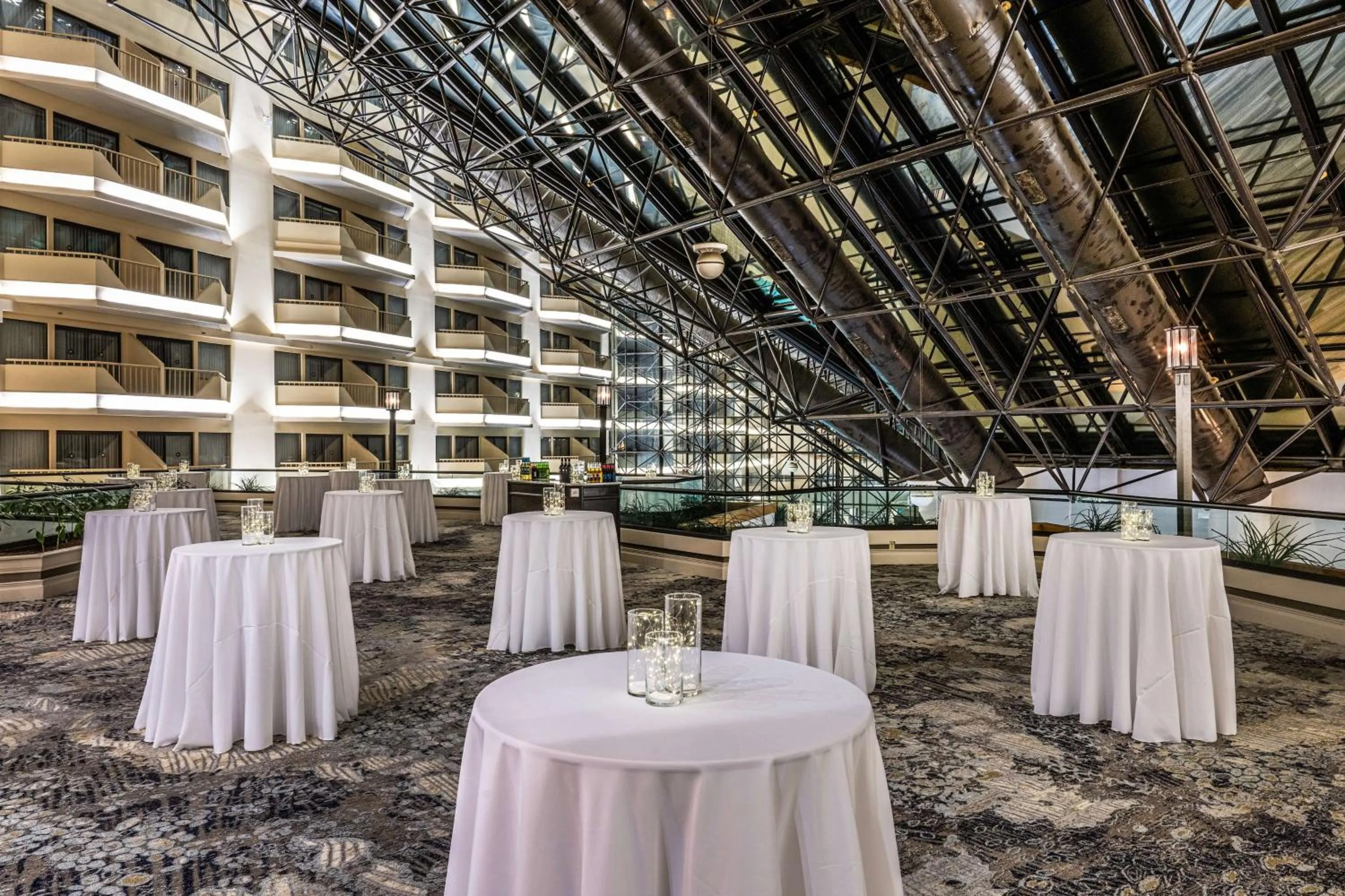 Meeting/conference room in DoubleTree by Hilton Hotel Newark Airport