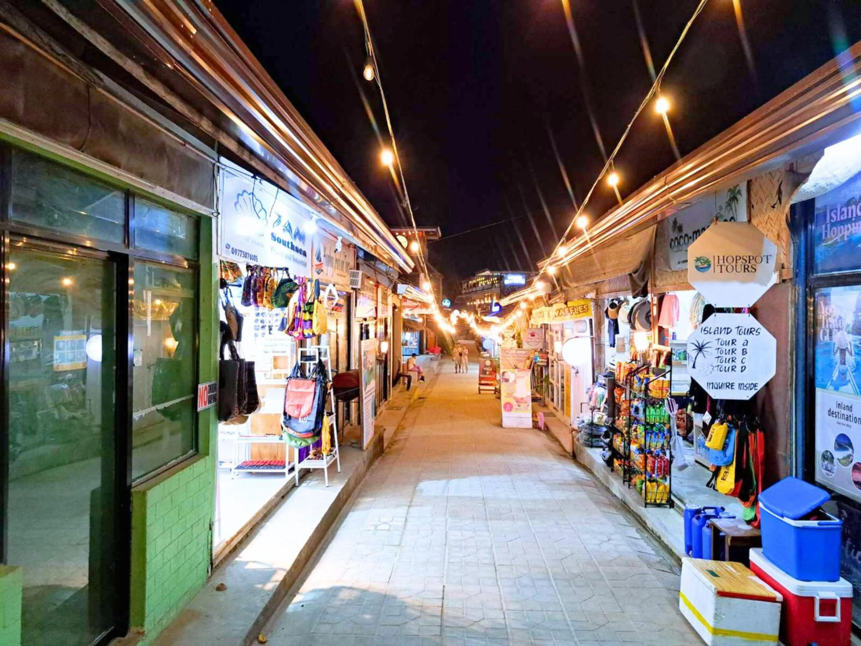 Area and facilities in Suites by Eco Hotels