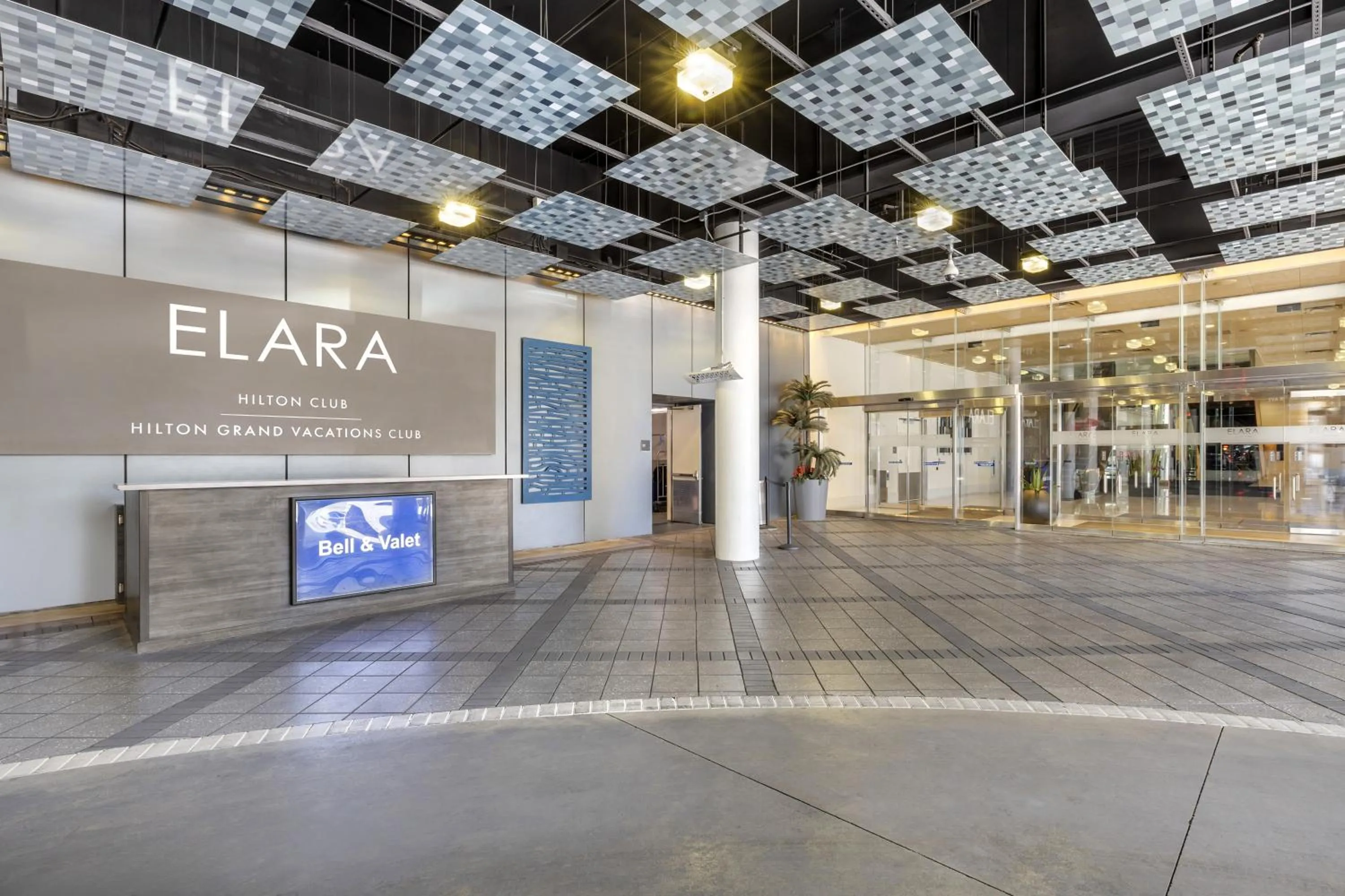 Facade/entrance in Hilton Grand Vacations Club Elara Center Strip Las Vegas