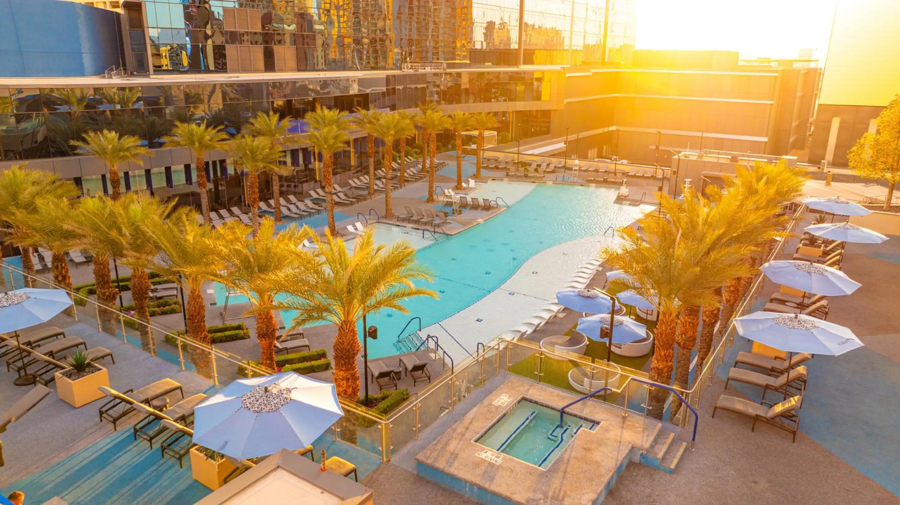 Swimming pool in Hilton Grand Vacations Club Elara Center Strip Las Vegas