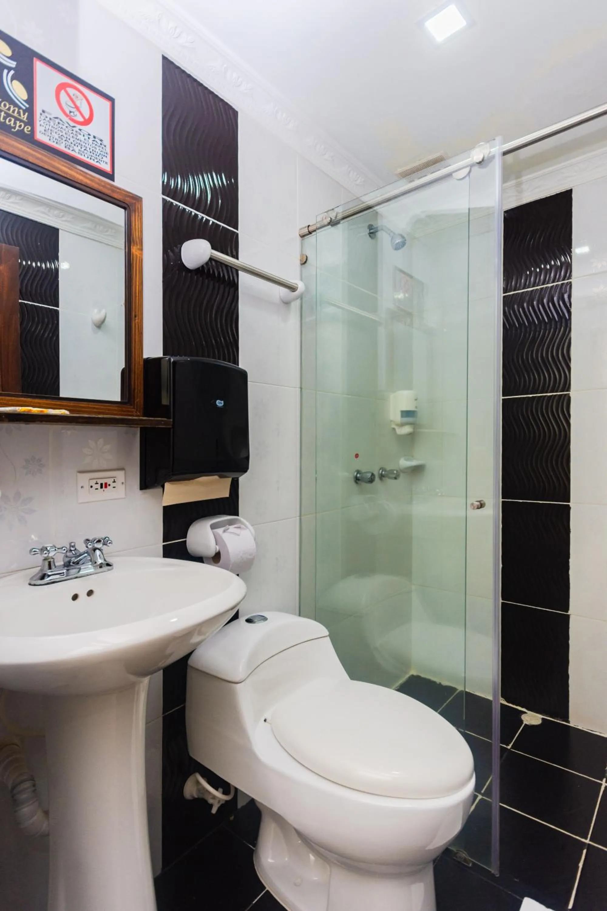 Shower in Hotel Verony Guatape