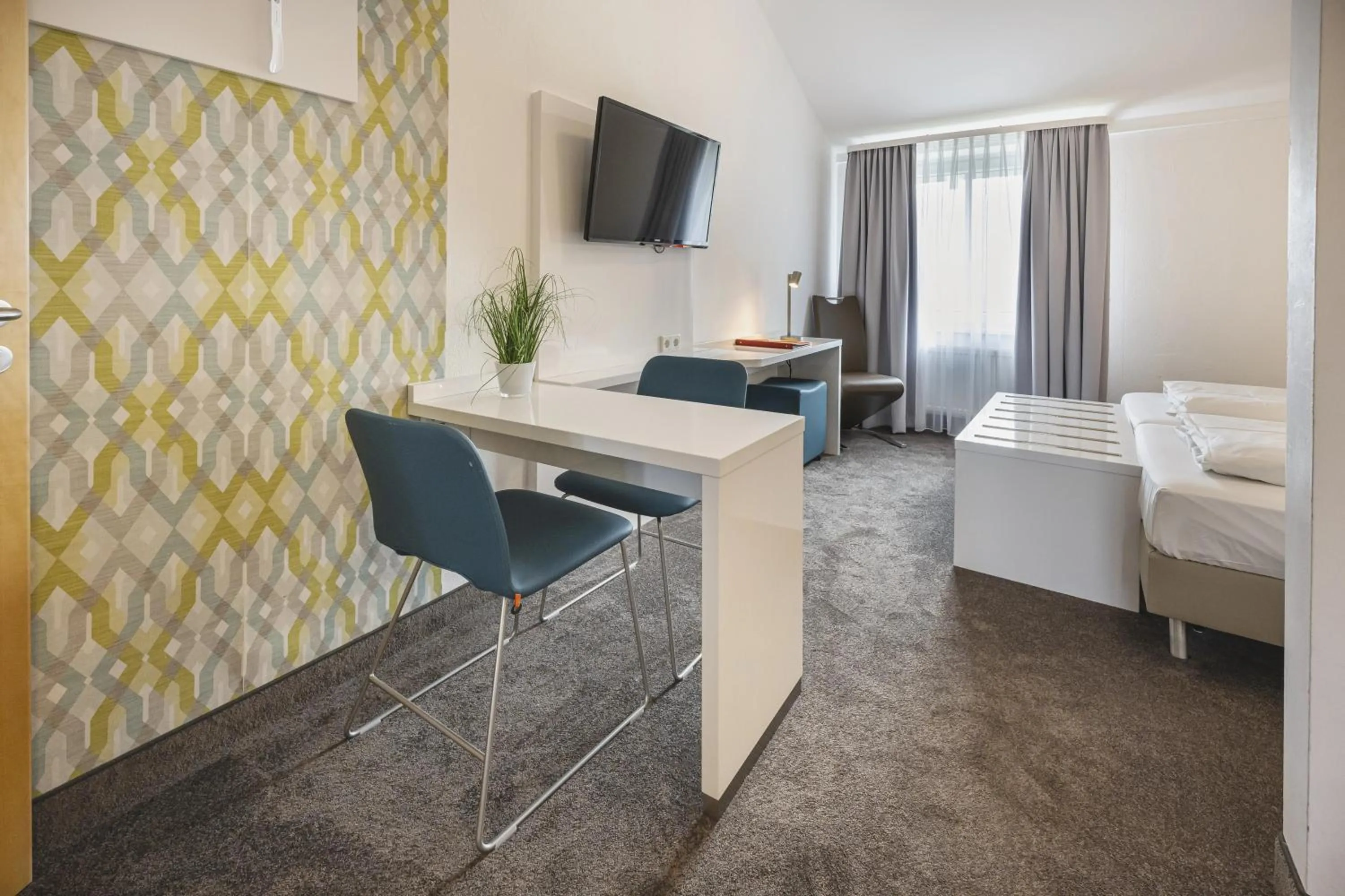 Photo of the whole room, Bed in Hotel Günter