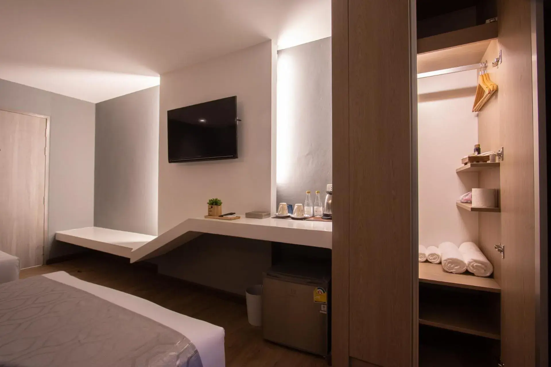 Deluxe Double Room in iChapter Suvarnabhumi Deluxe Double Room in iChapter Suvarnabhumi