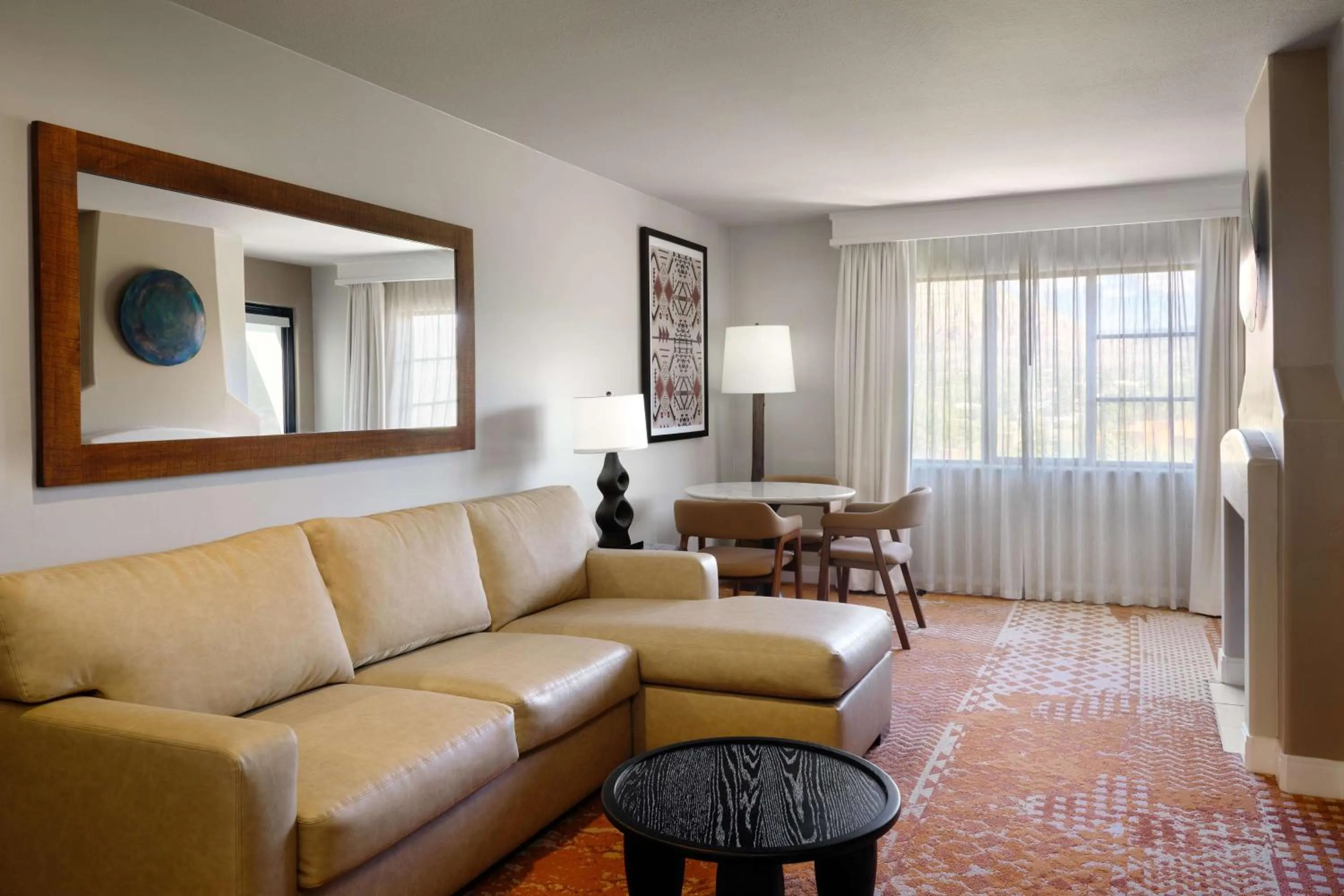 Living room in Hilton Sedona Resort at Bell Rock