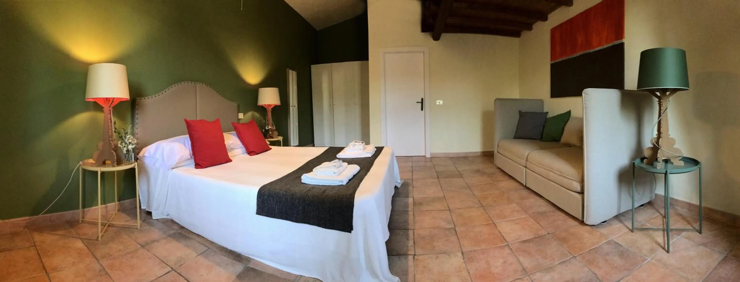 Photo of the whole room, Bed in Macchiabuia