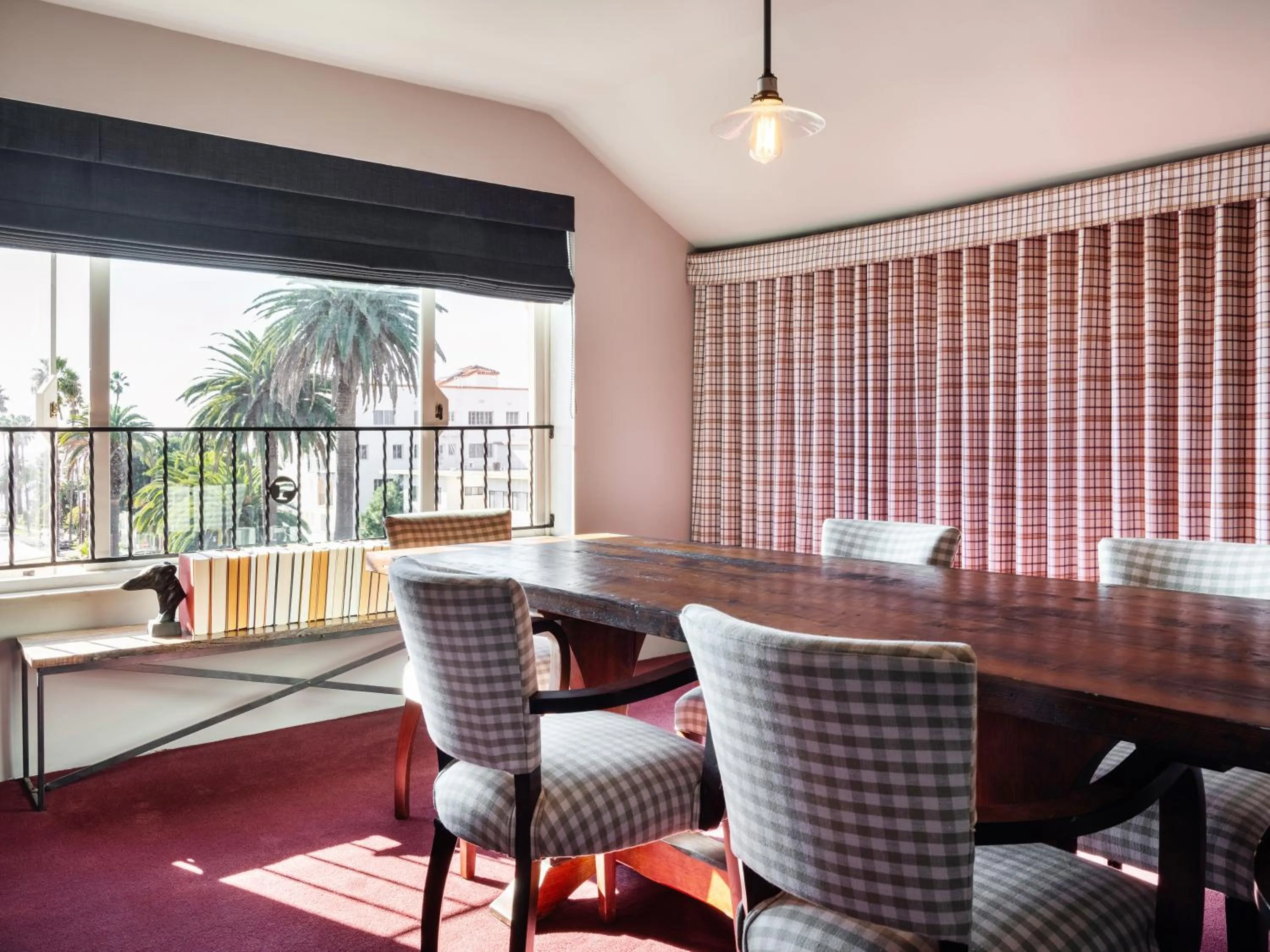 Dining area in Palihouse Santa Monica