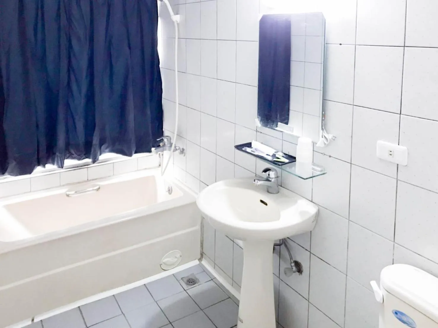 Bathroom in Fudi Hotel