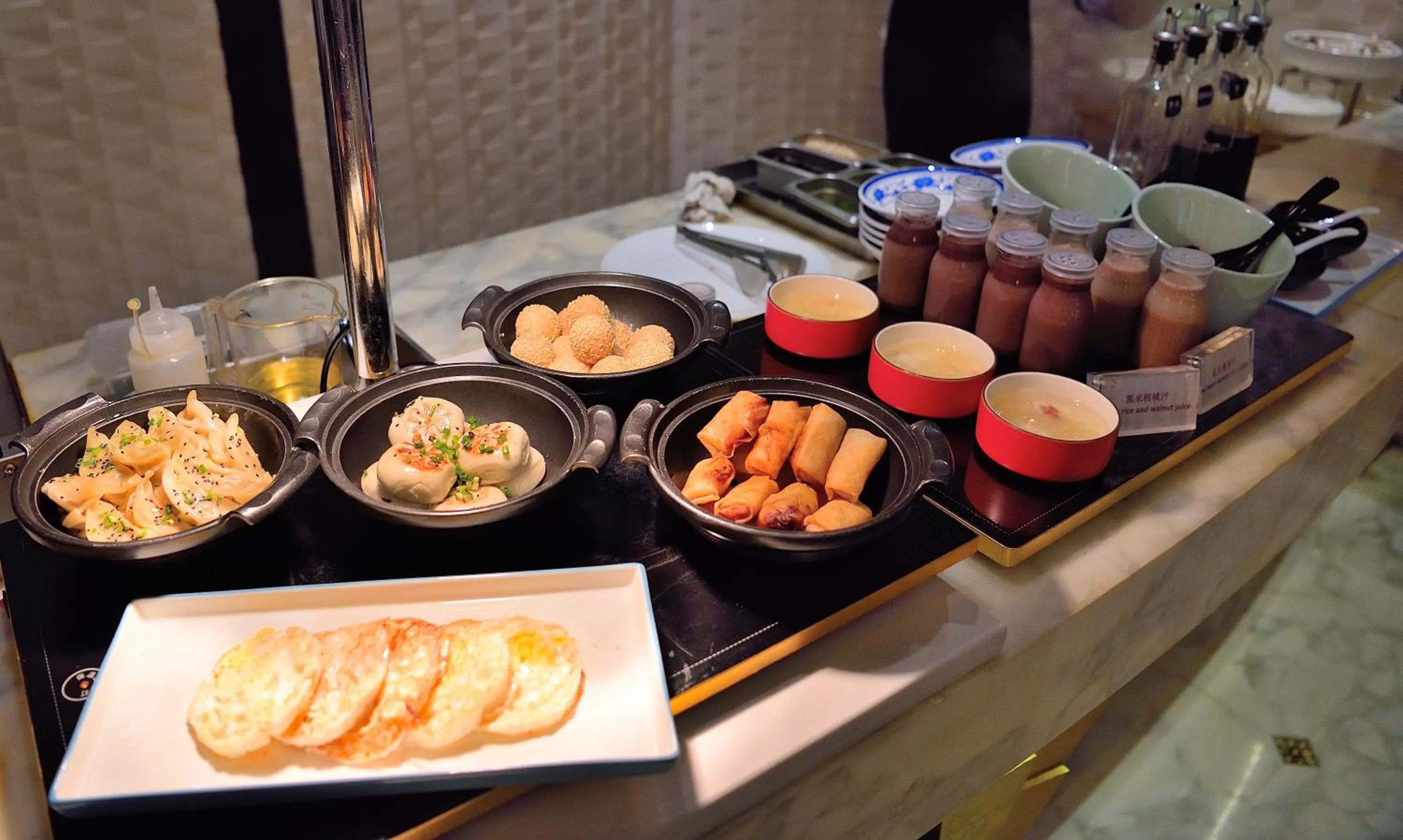 Breakfast in 上海外滩锦江都城新城饭店 Metropolo Xin Cheng Hotel, The Bund Shanghai