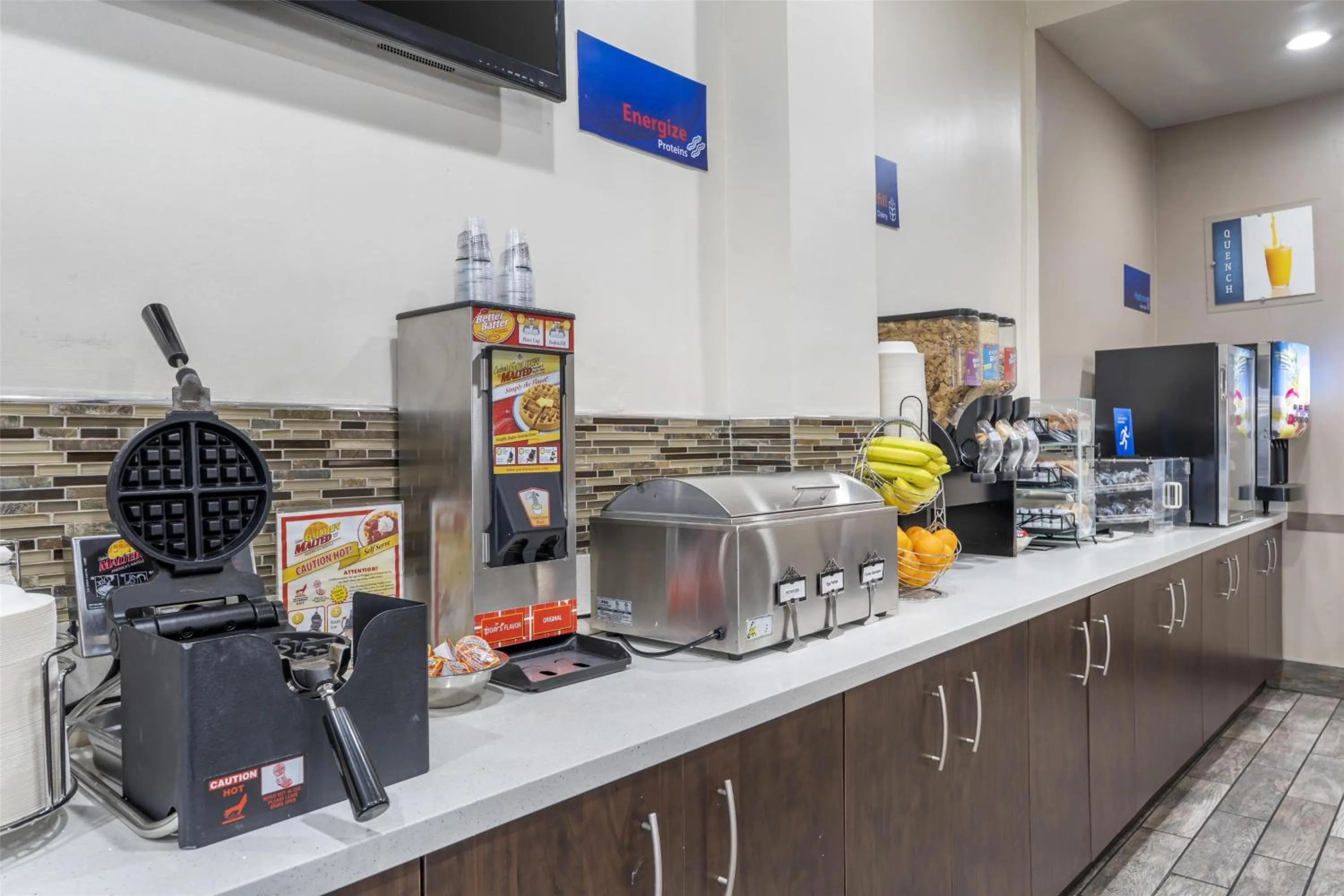 Breakfast in Best Western Airpark Hotel - LAX Airport LA Stadium