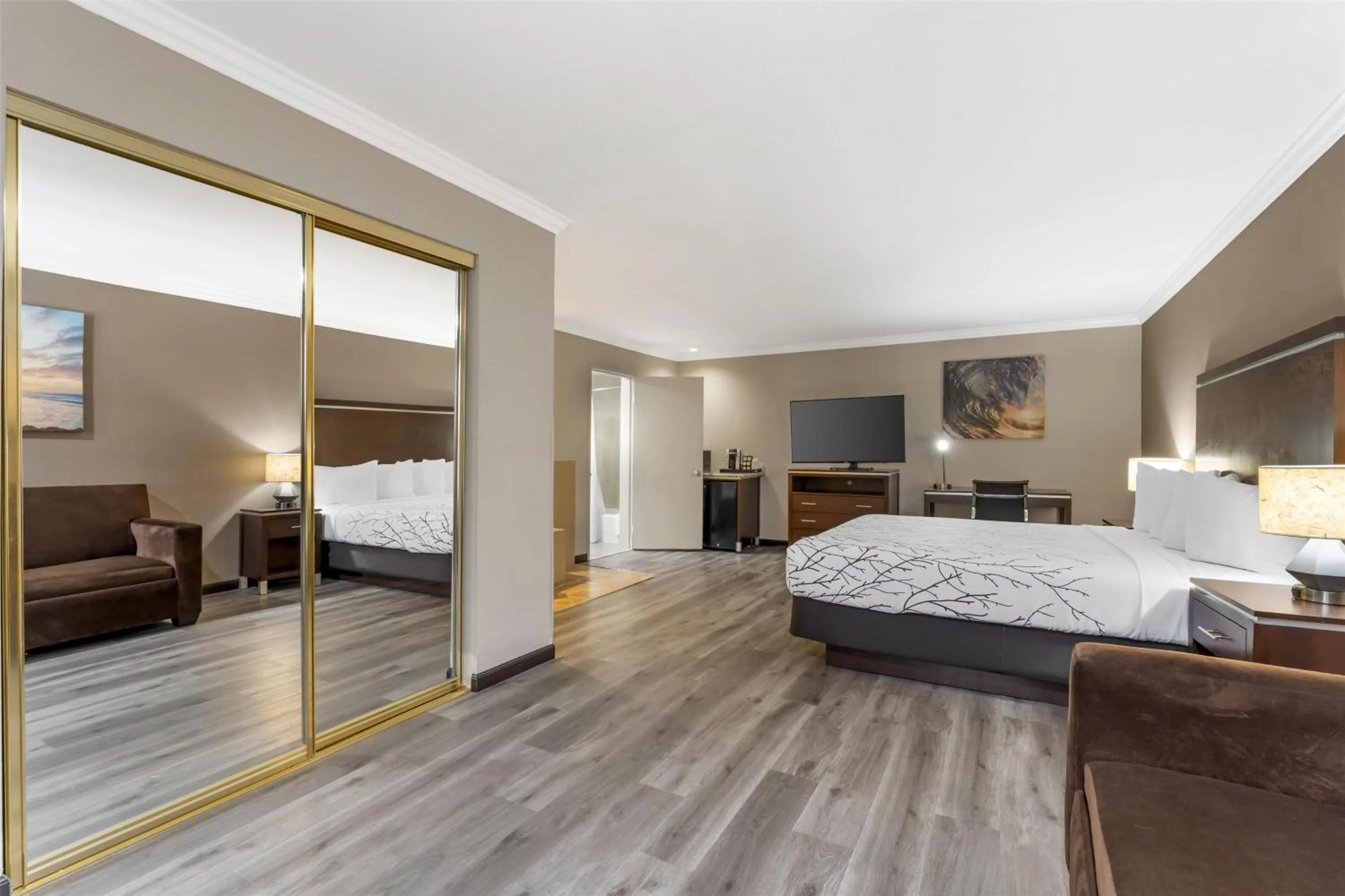 Bedroom, Bed in Best Western Redondo Beach Galleria Inn Hotel - Beach City LA