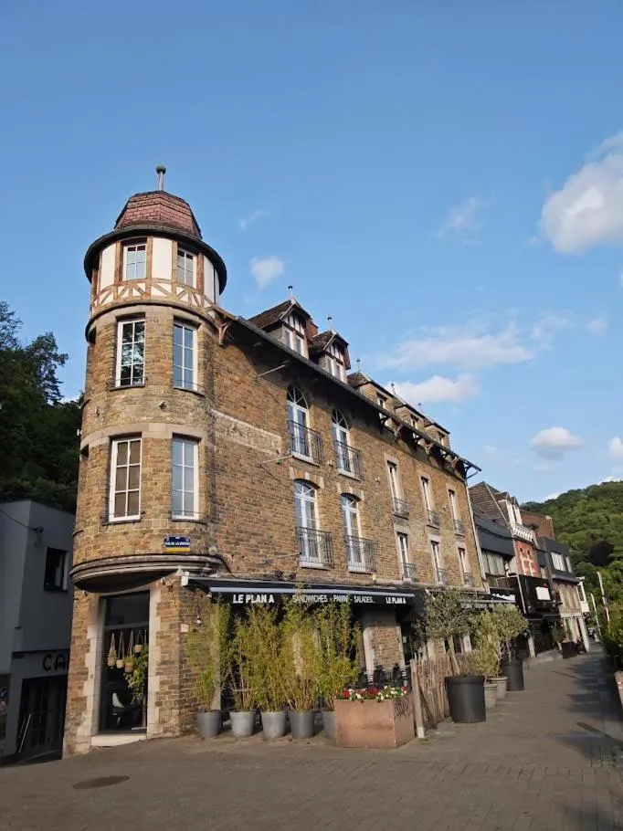 Landmark view in Stone Station