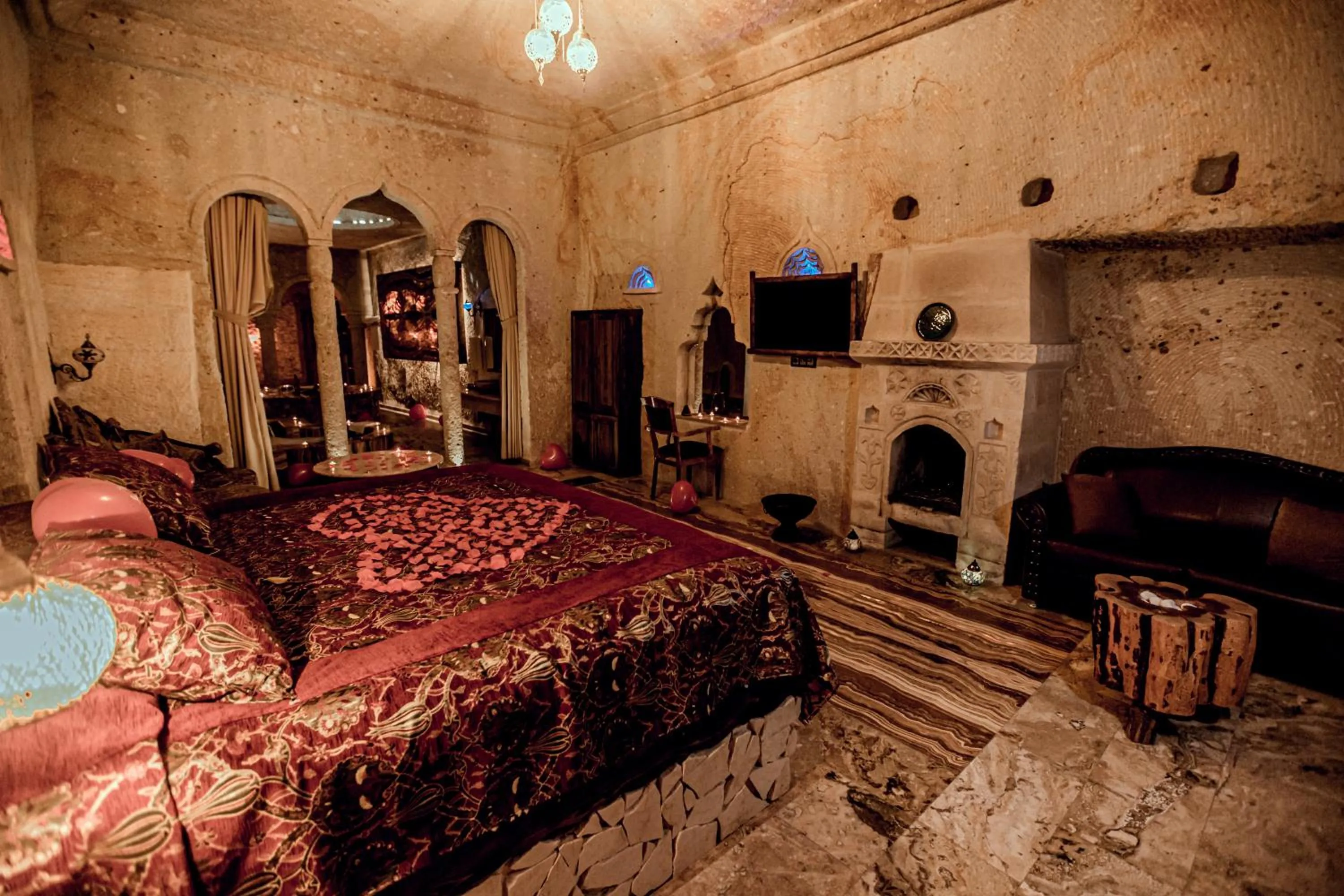 Bed in Oread Cave Suites