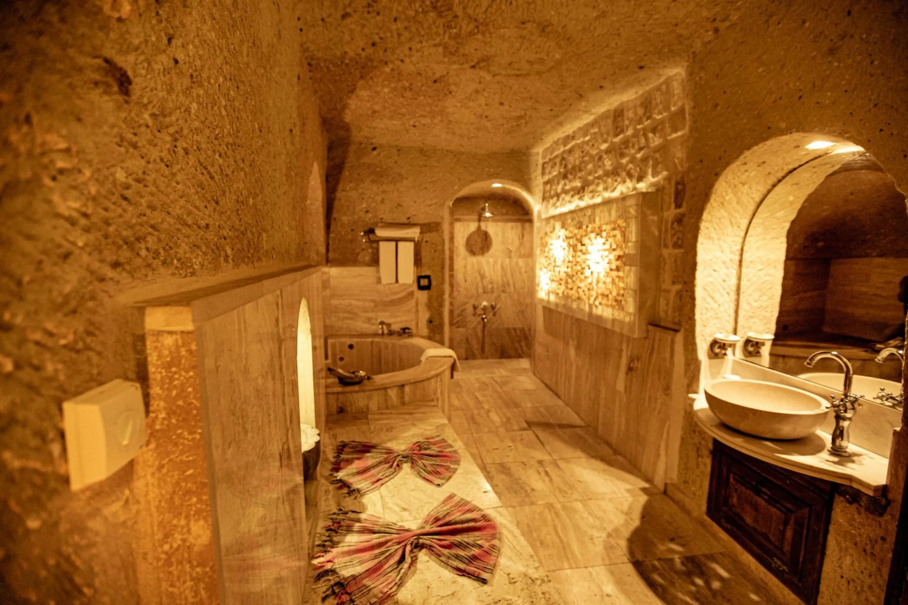 Bathroom in Oread Cave Suites