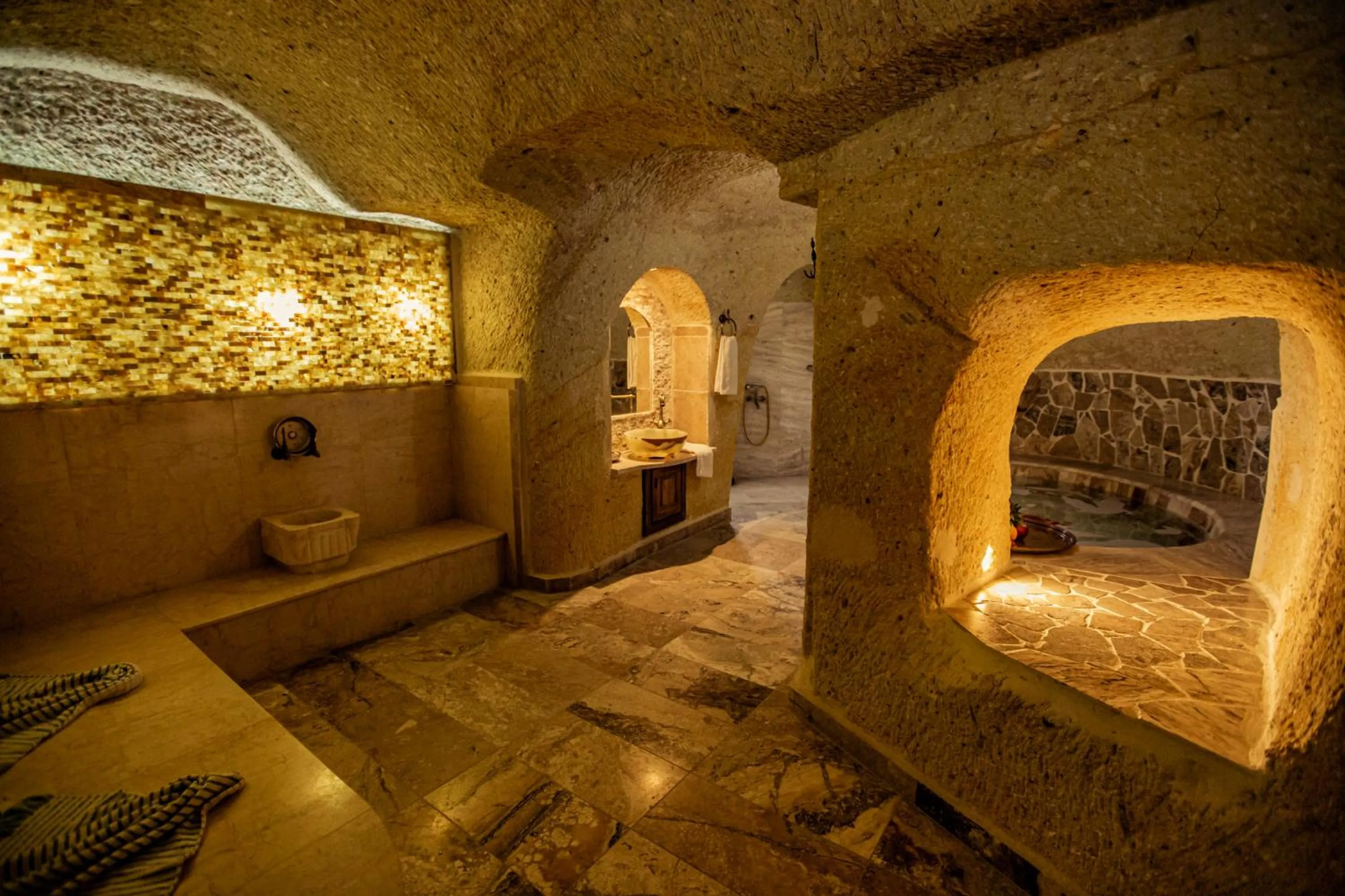 Public Bath in Oread Cave Suites