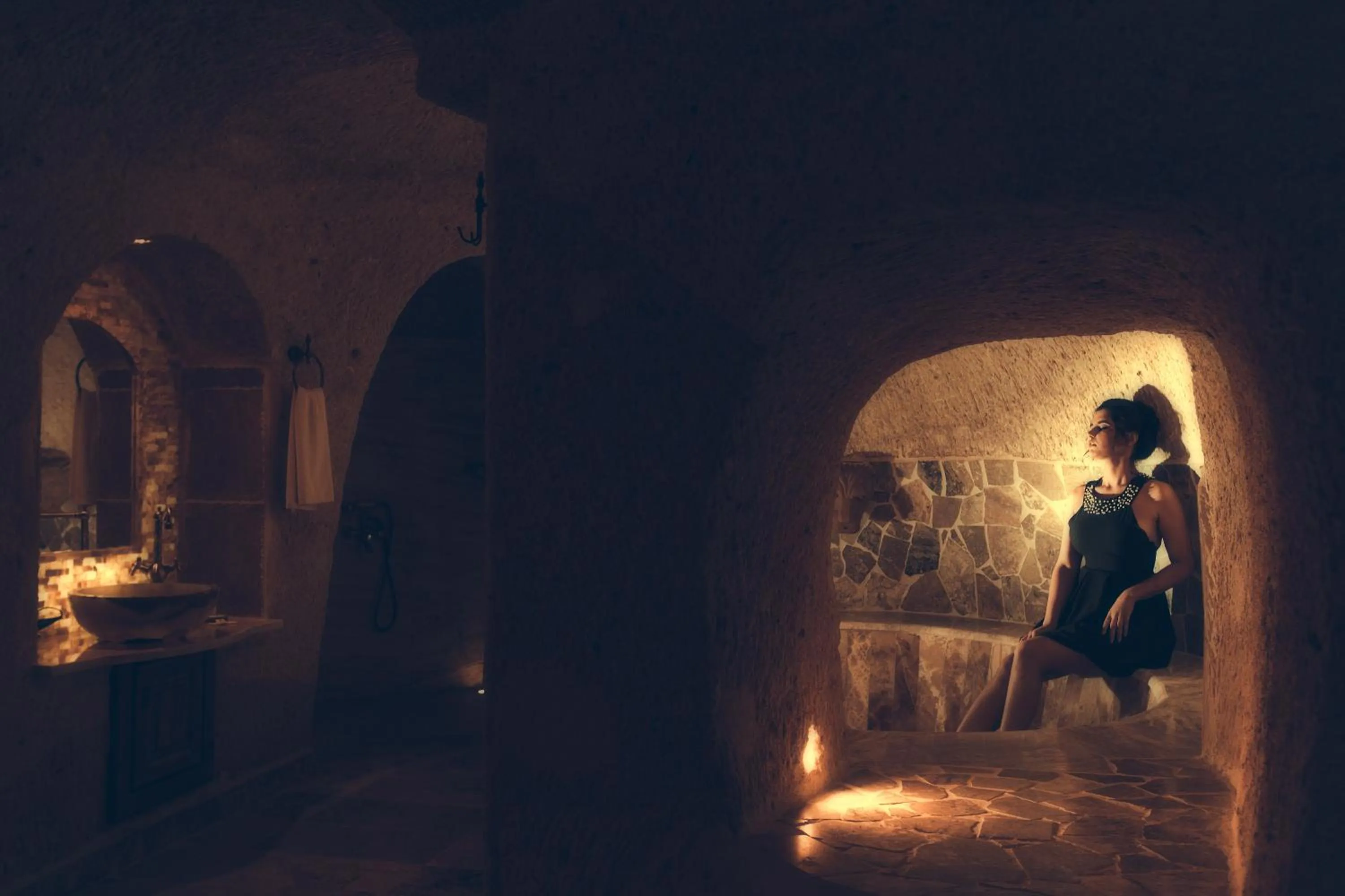 Hot Tub in Oread Cave Suites