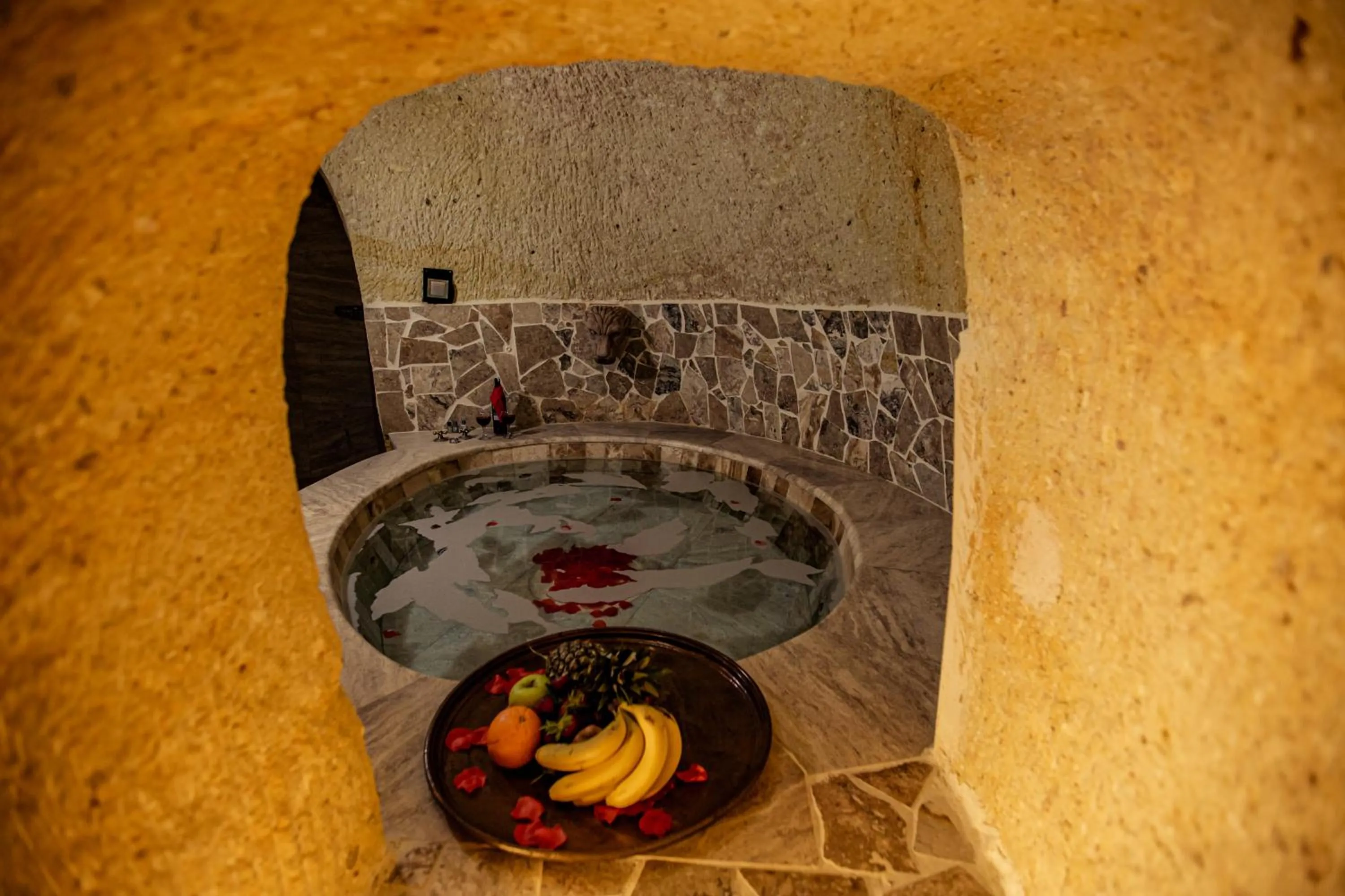 Public Bath in Oread Cave Suites