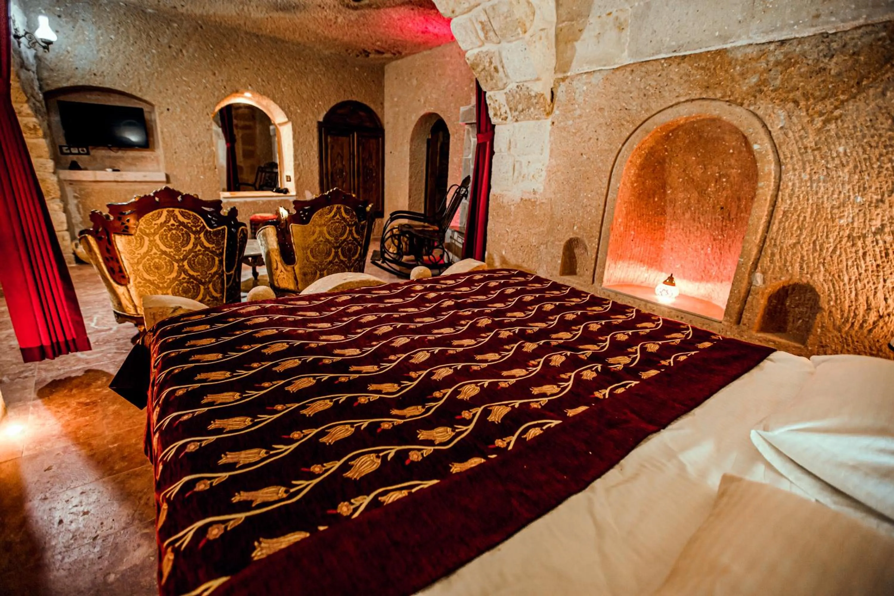 Oread Cave Suites
