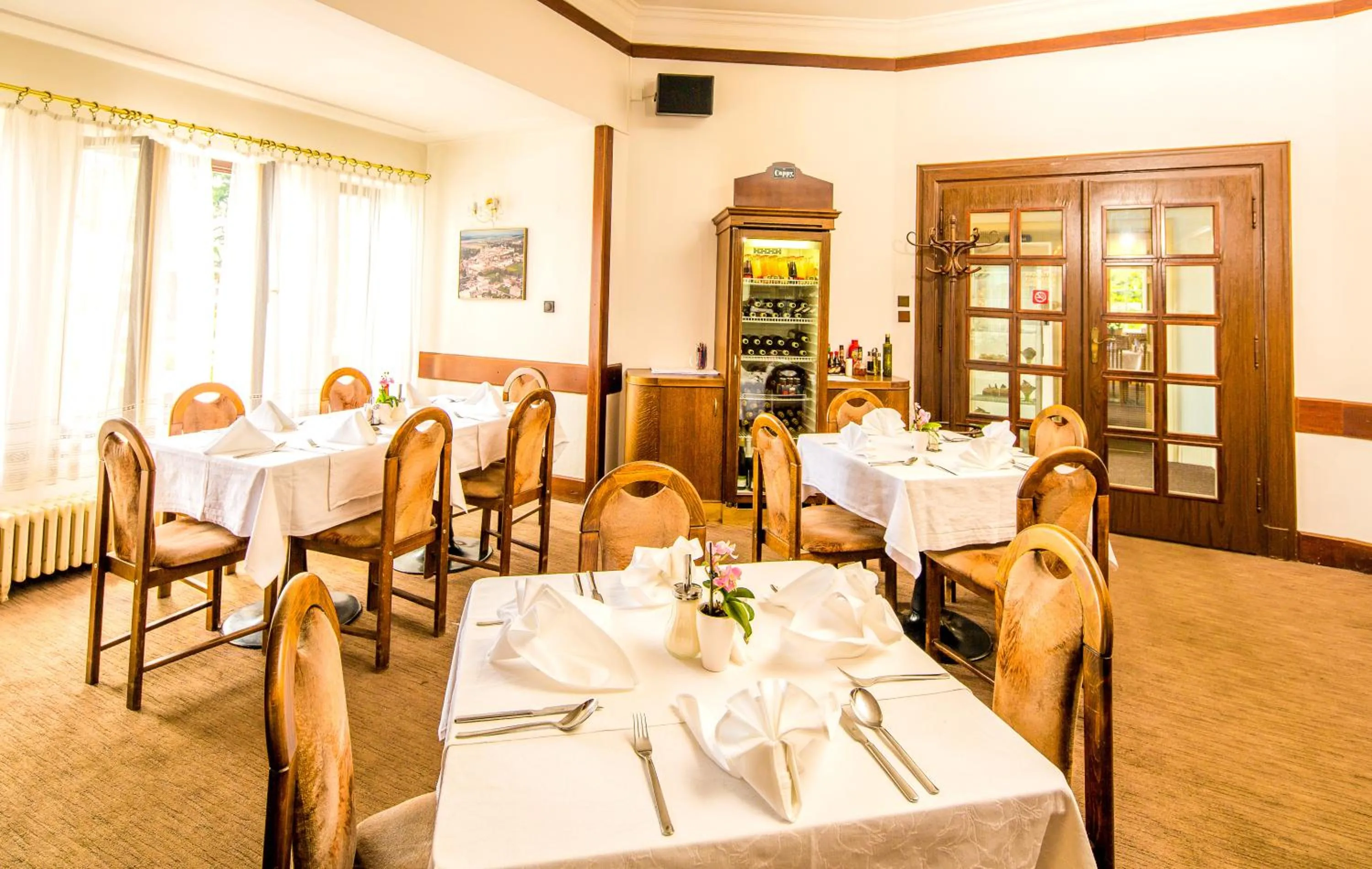 Restaurant/places to eat in Hotel Veba