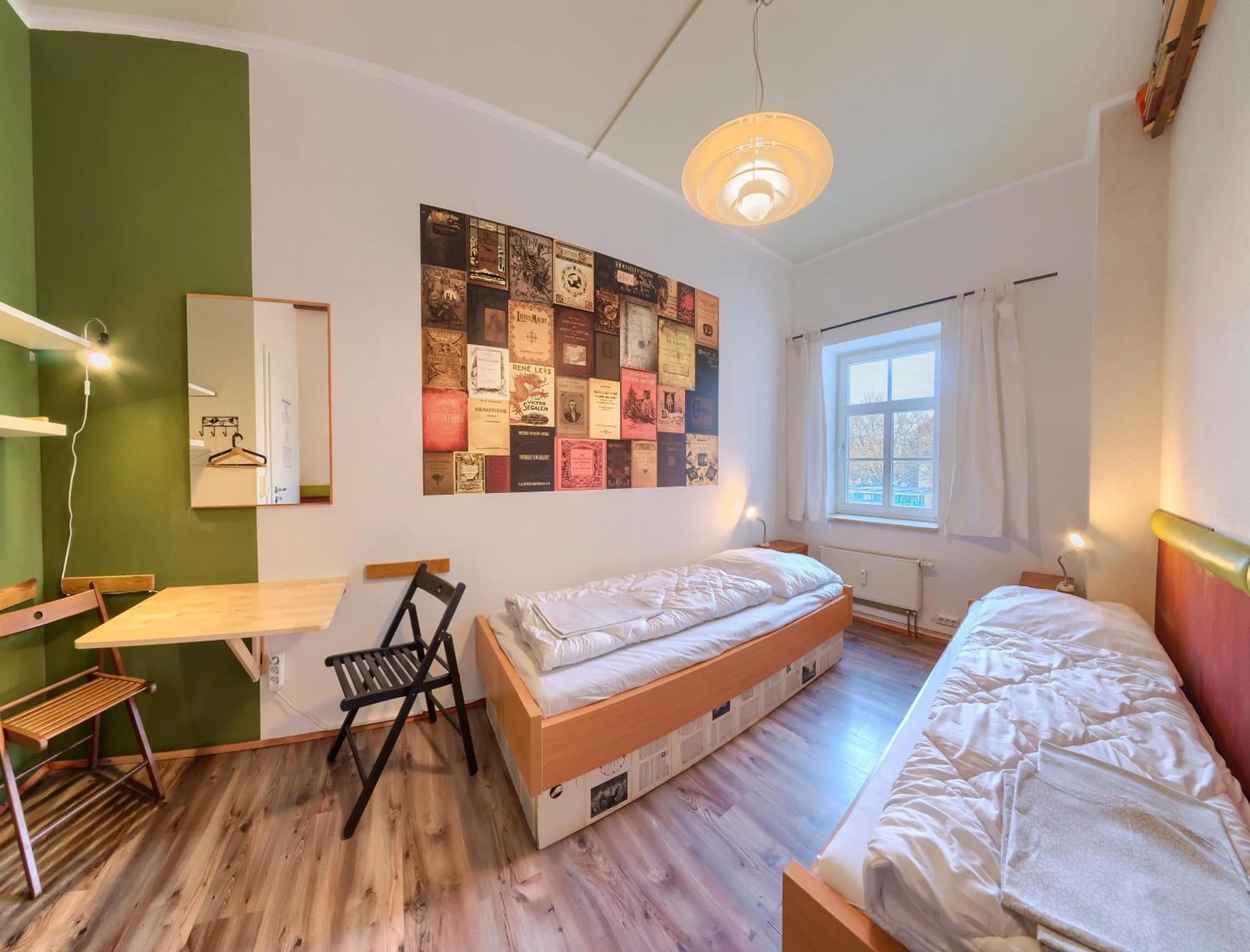 Photo of the whole room, Bed in Labyrinth Hostel Weimar