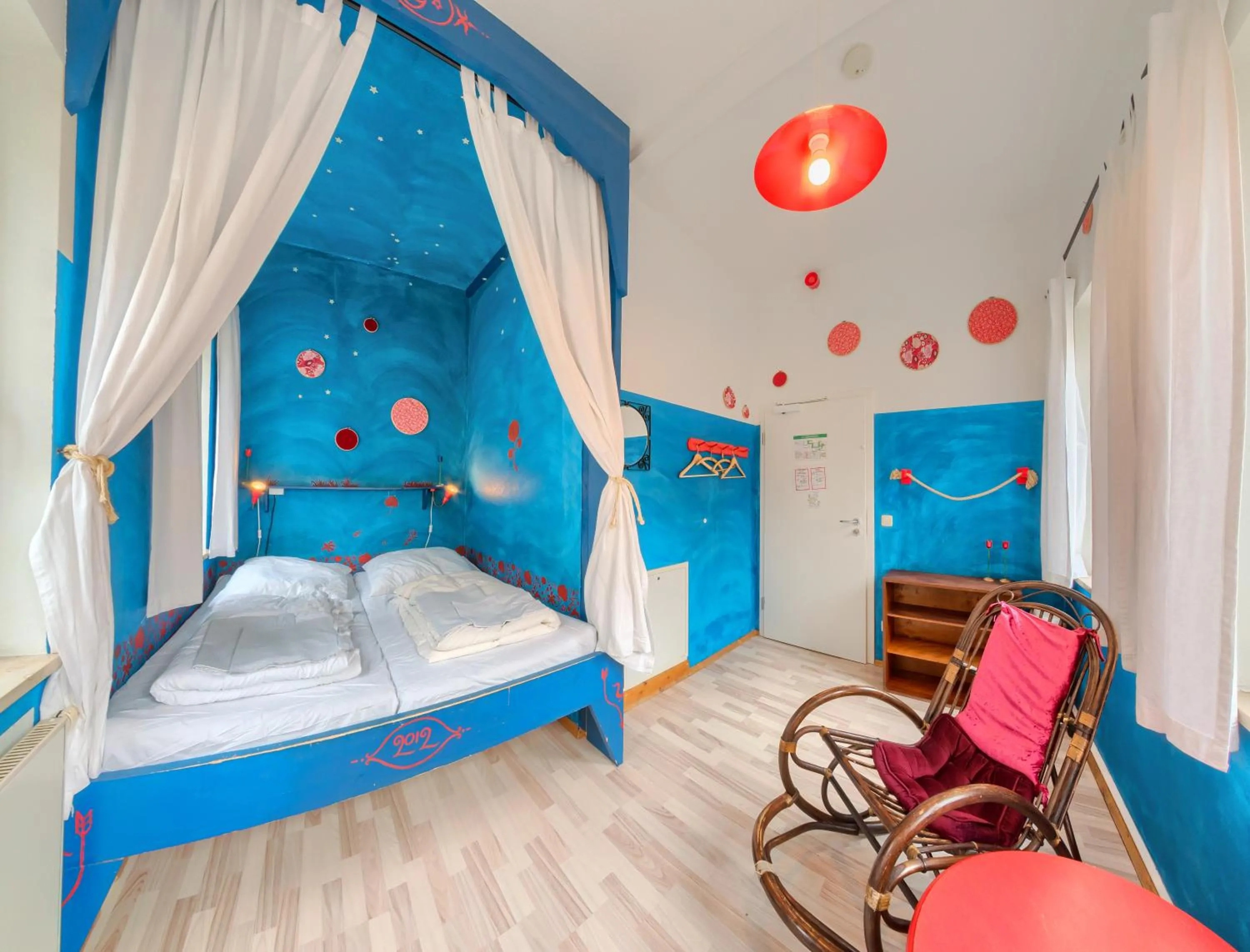 Photo of the whole room, Bed in Labyrinth Hostel Weimar