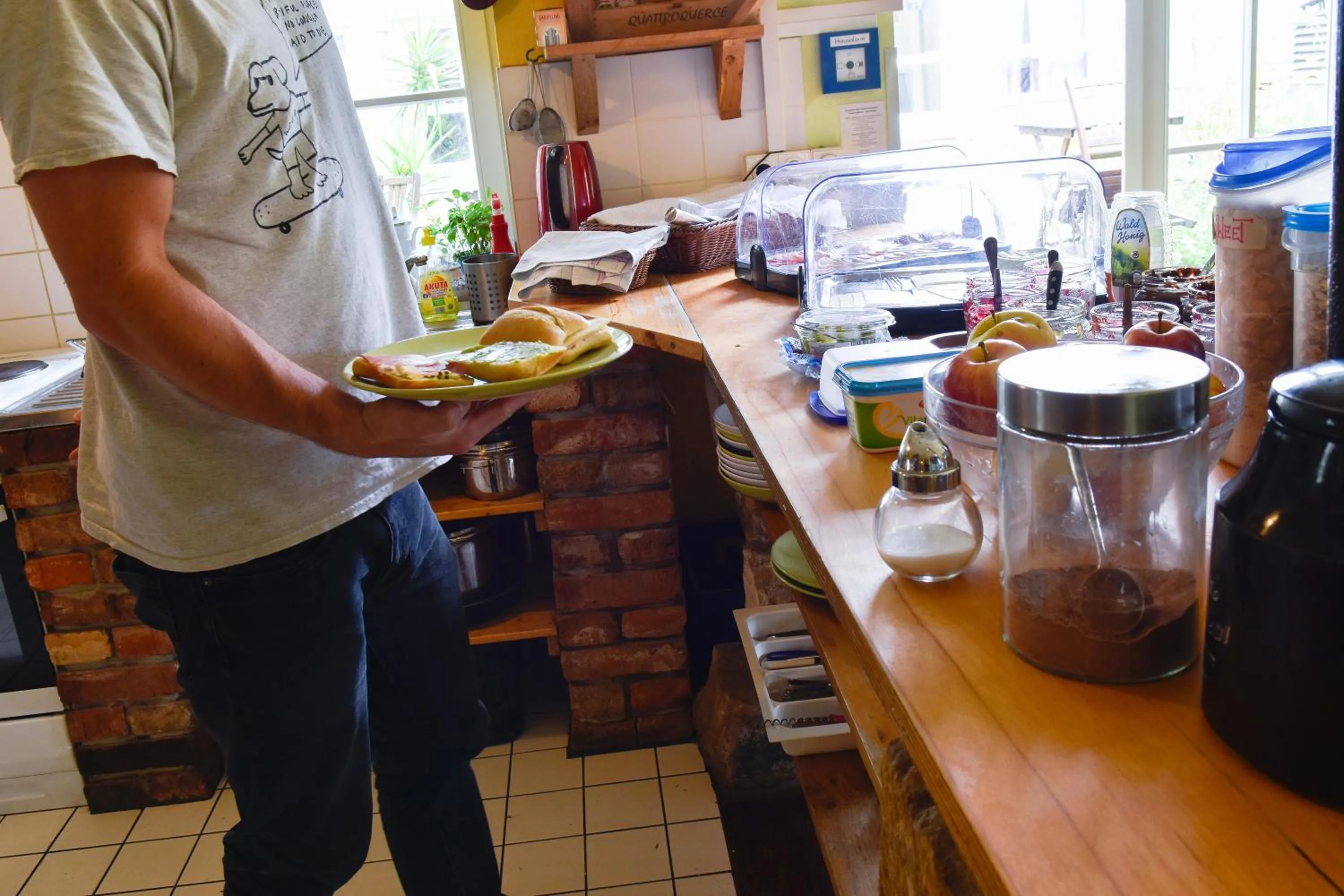 Food and drinks in Labyrinth Hostel Weimar