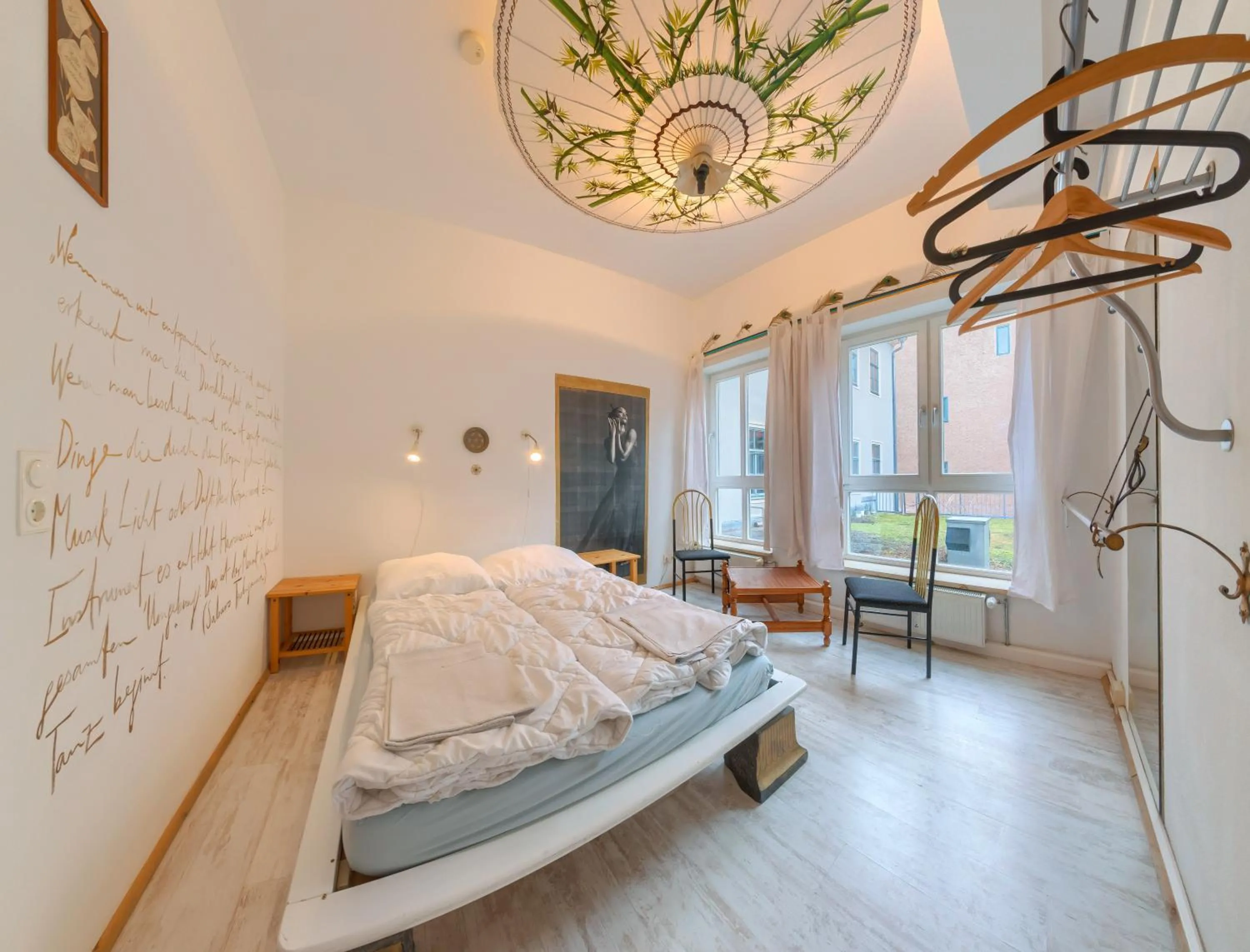 Photo of the whole room, Bed in Labyrinth Hostel Weimar