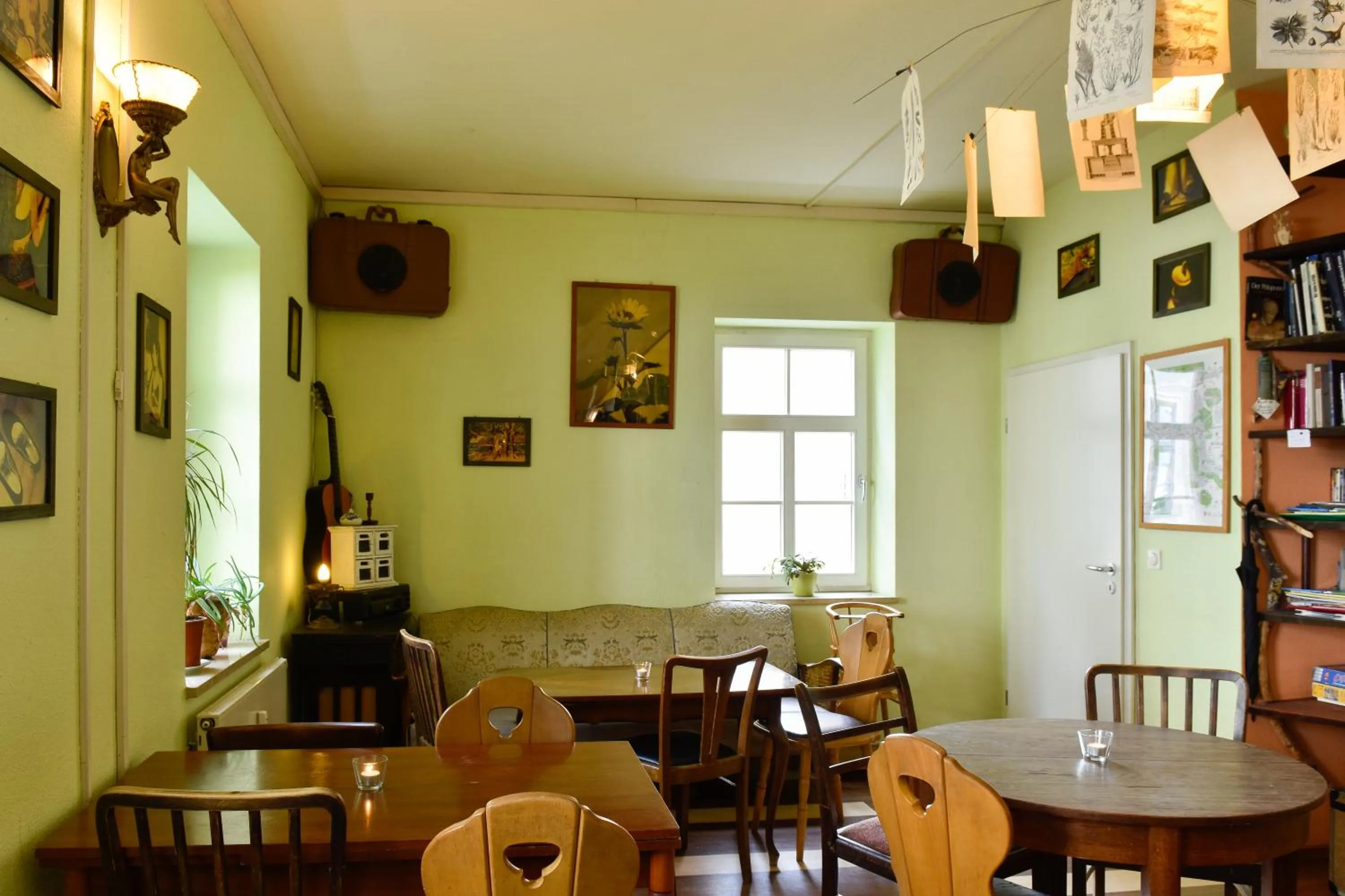 Restaurant/places to eat in Labyrinth Hostel Weimar