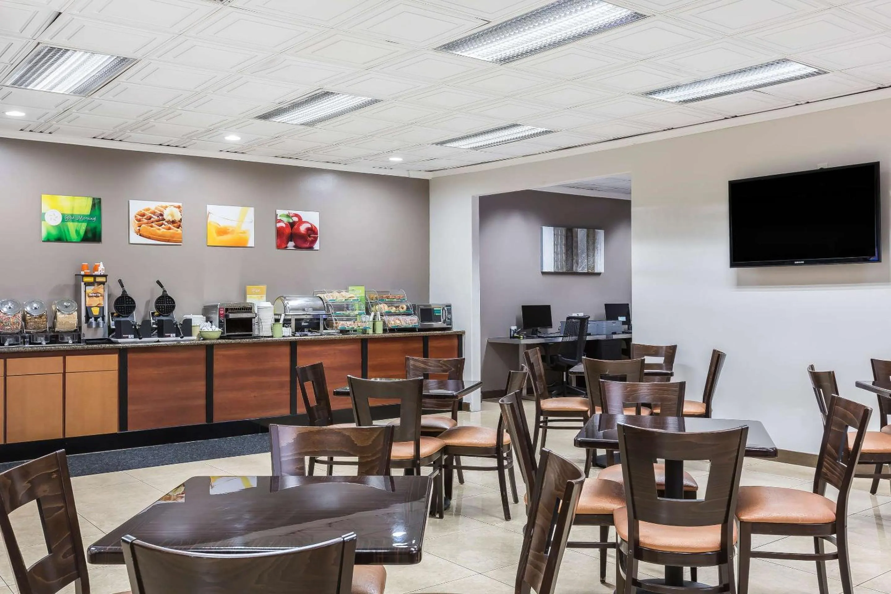 Breakfast in Quality Inn & Suites Los Angeles Airport - LAX