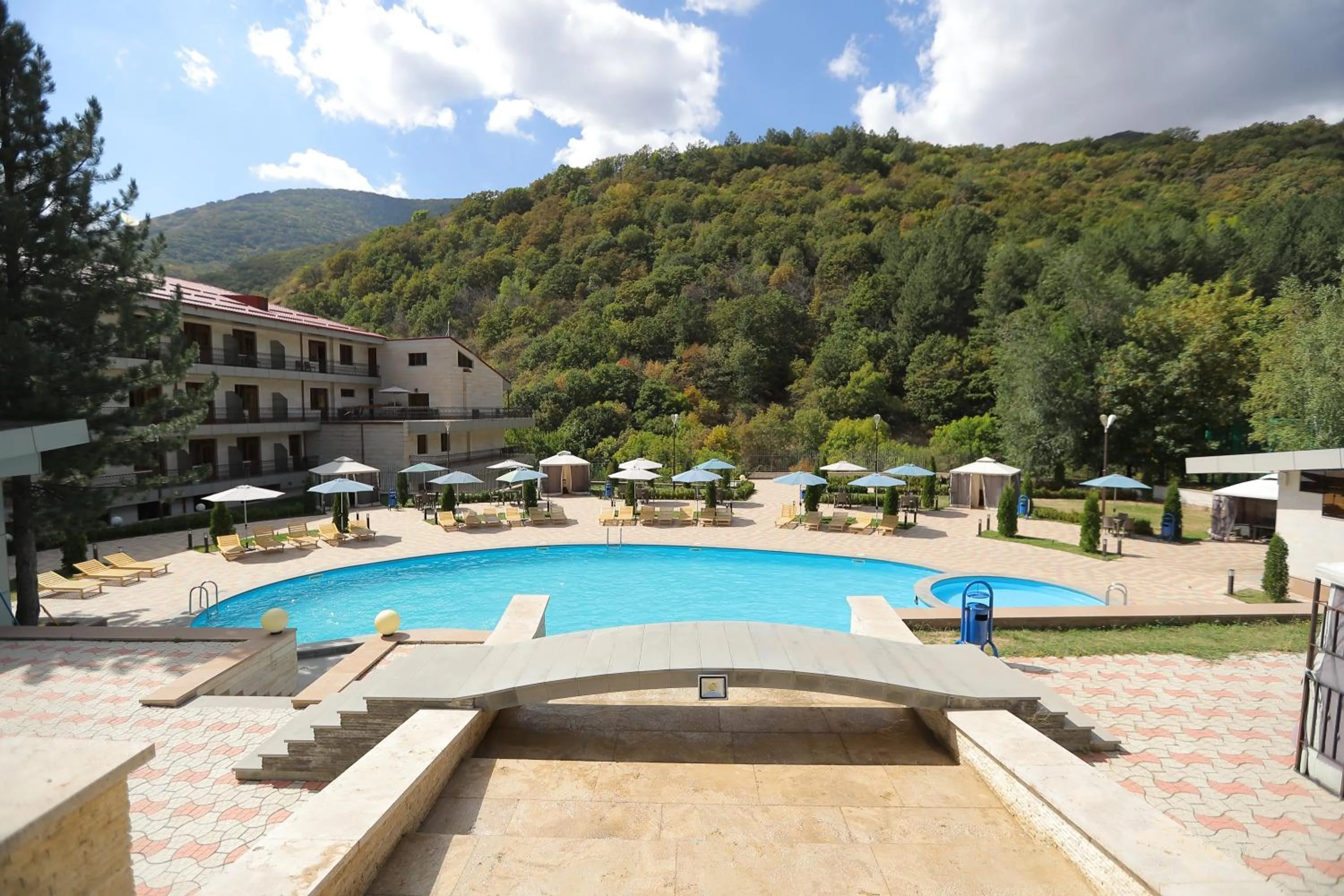 Swimming pool in Aghveran Ararat Resort Hotel