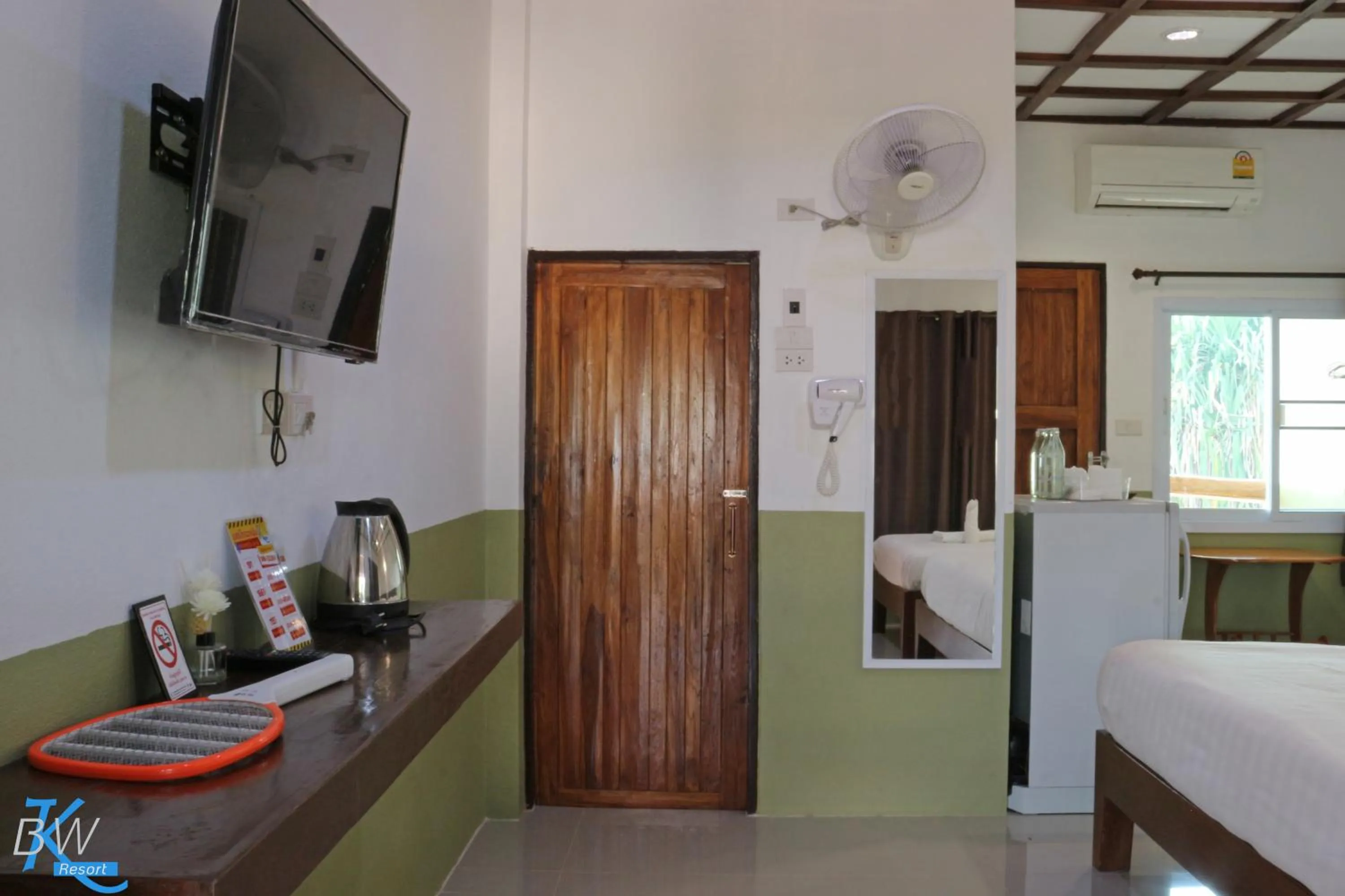 TV and multimedia, Bed in Baan Khue Wieng Resort