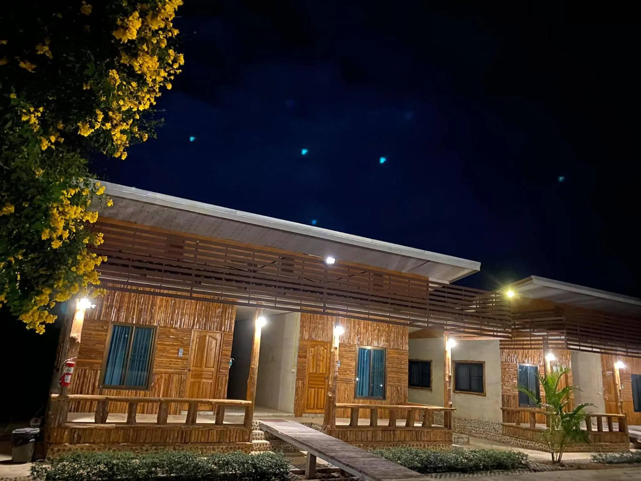 Property building in Baan Khue Wieng Resort