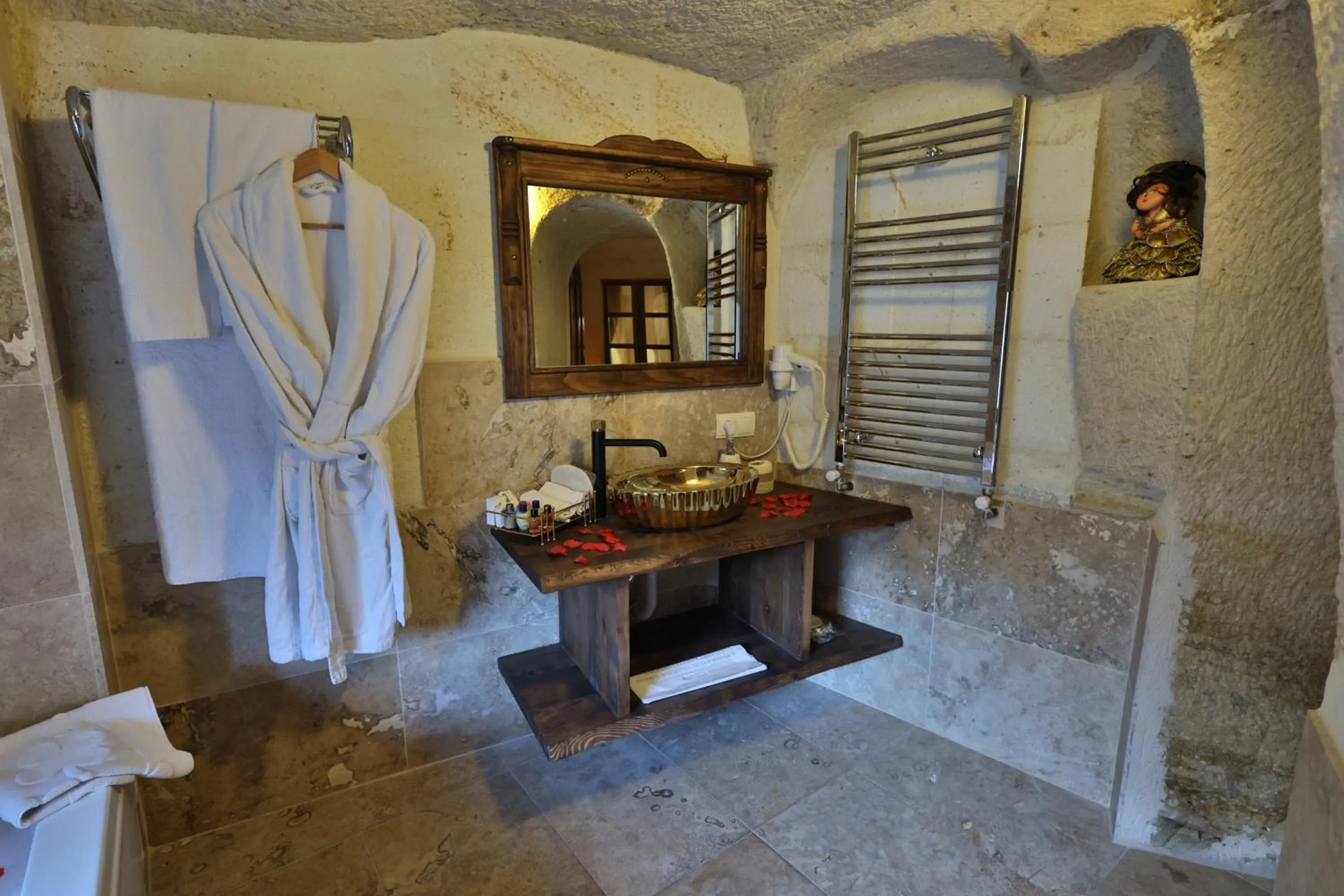 Photo of the whole room in Demisos Caves Hotel