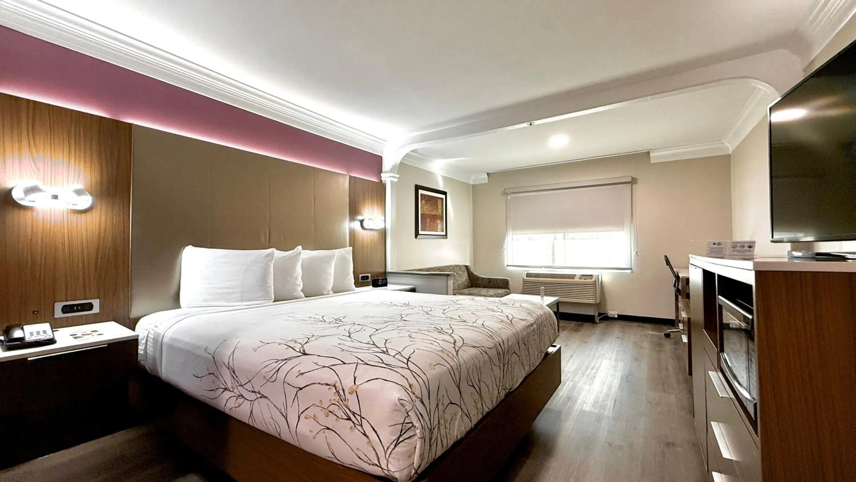 Bed in Best Western Plus Suites Hotel - Los Angeles LAX Airport