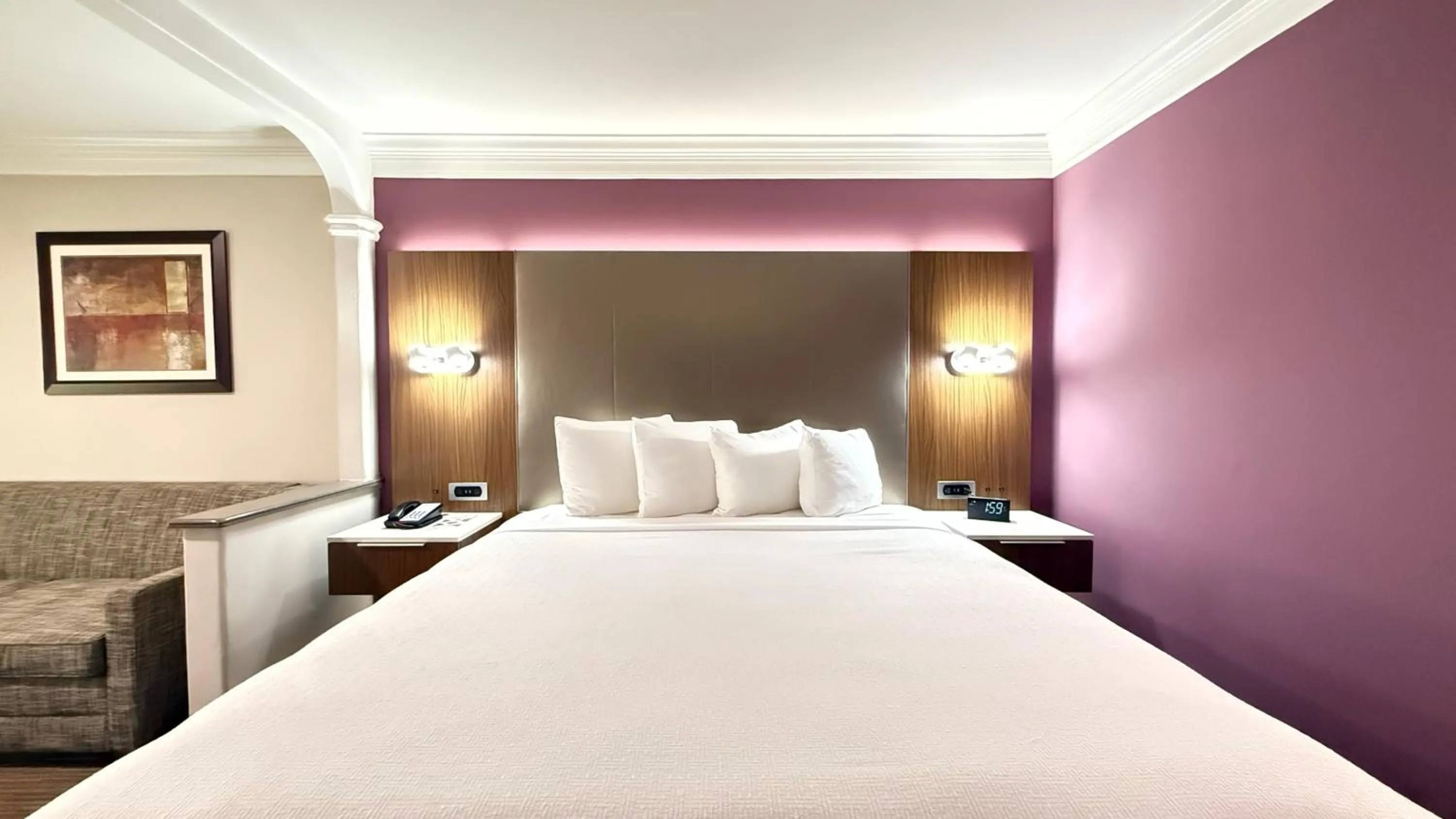 Bed in Best Western Plus Suites Hotel - Los Angeles LAX Airport