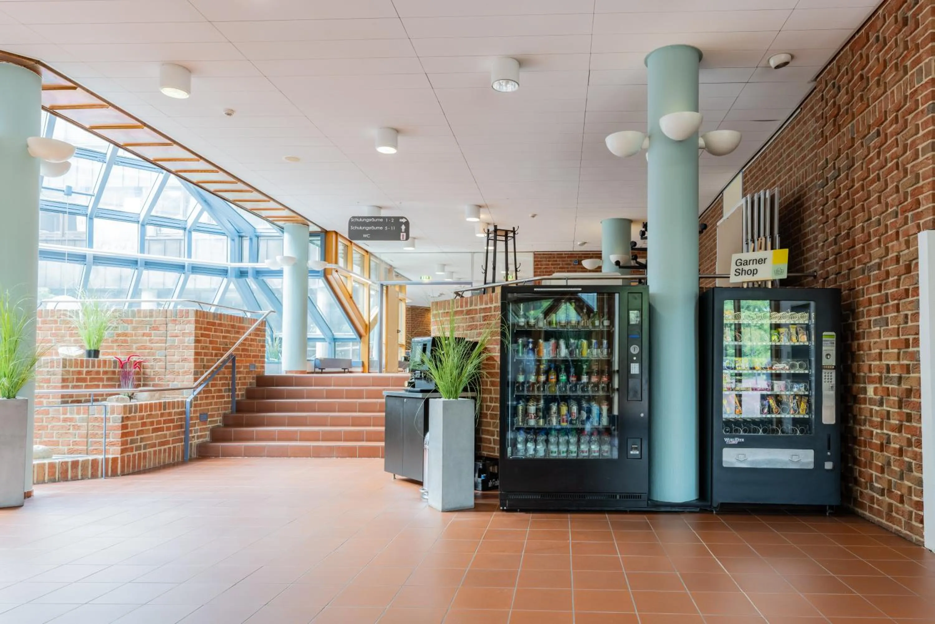 Lobby or reception in Garner Hotel Kiel - Akademie