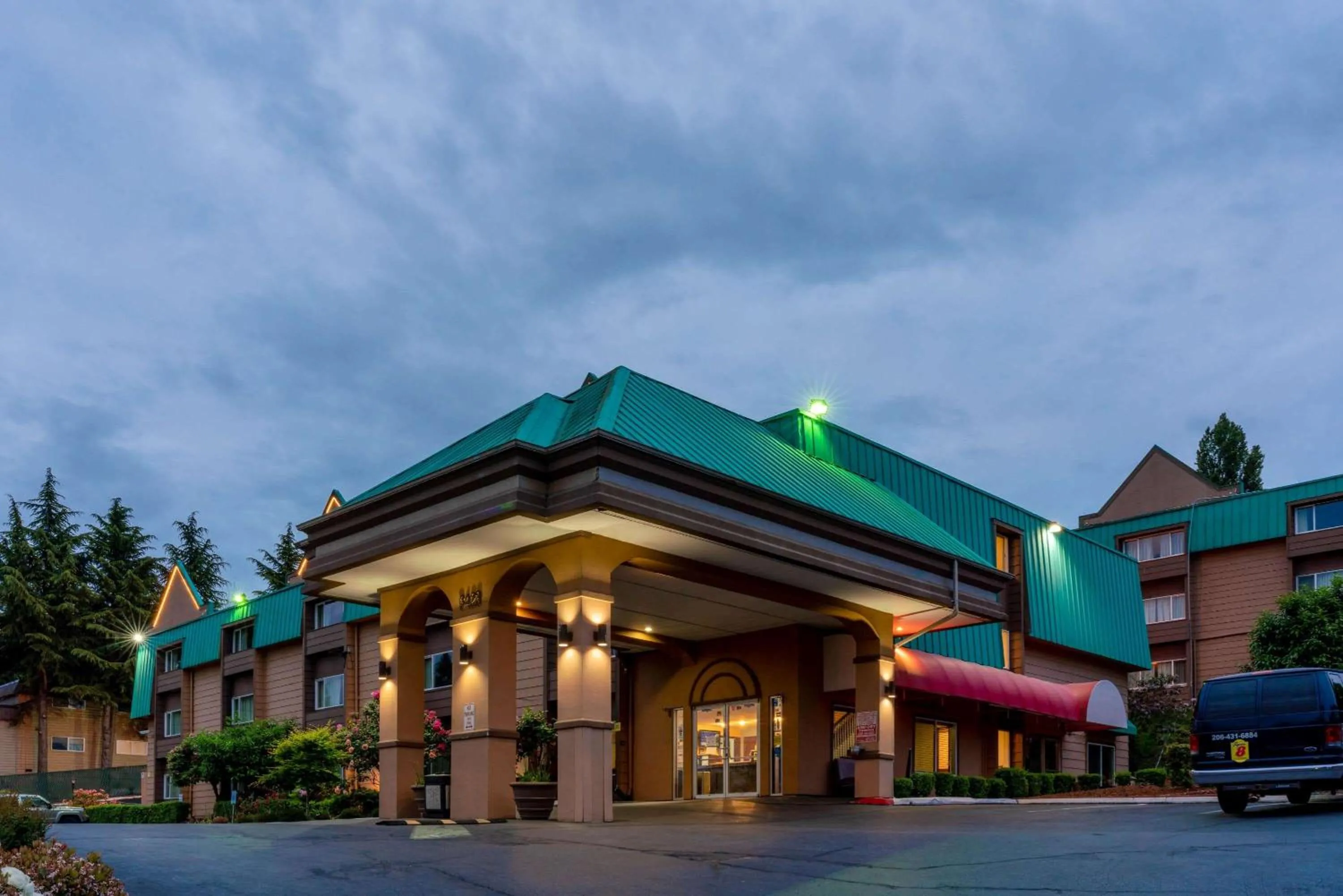 Property building in Sutton Suites Hotel