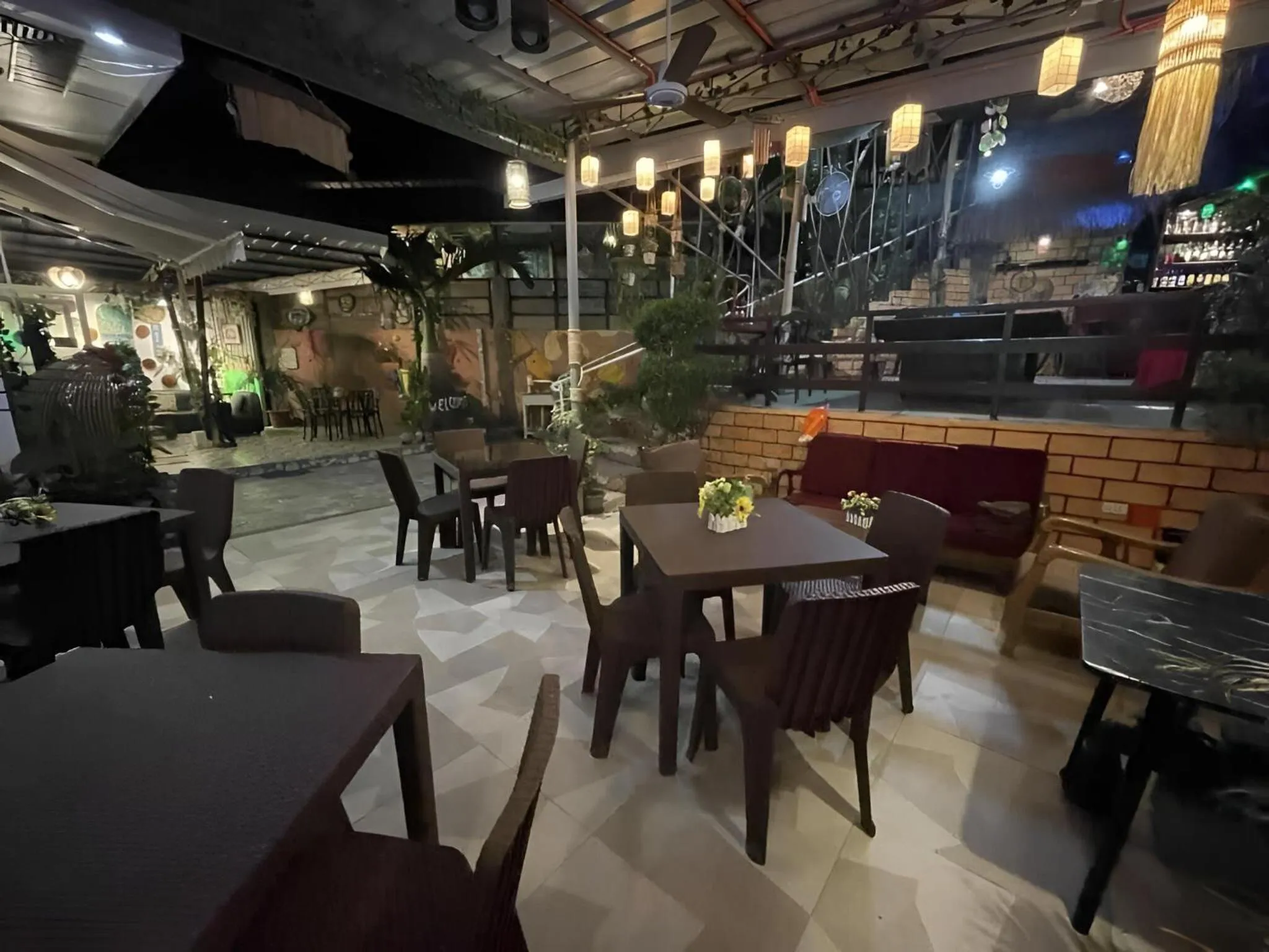 Dining area in St. John Island View Pensionne