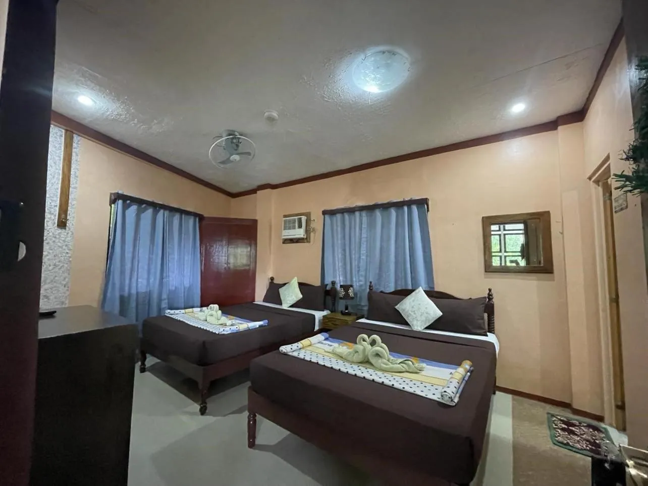 Photo of the whole room, Bed in St. John Island View Pensionne