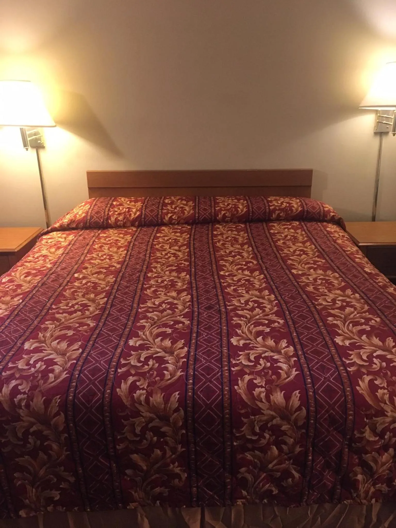 Bed in Century Inn at LAX