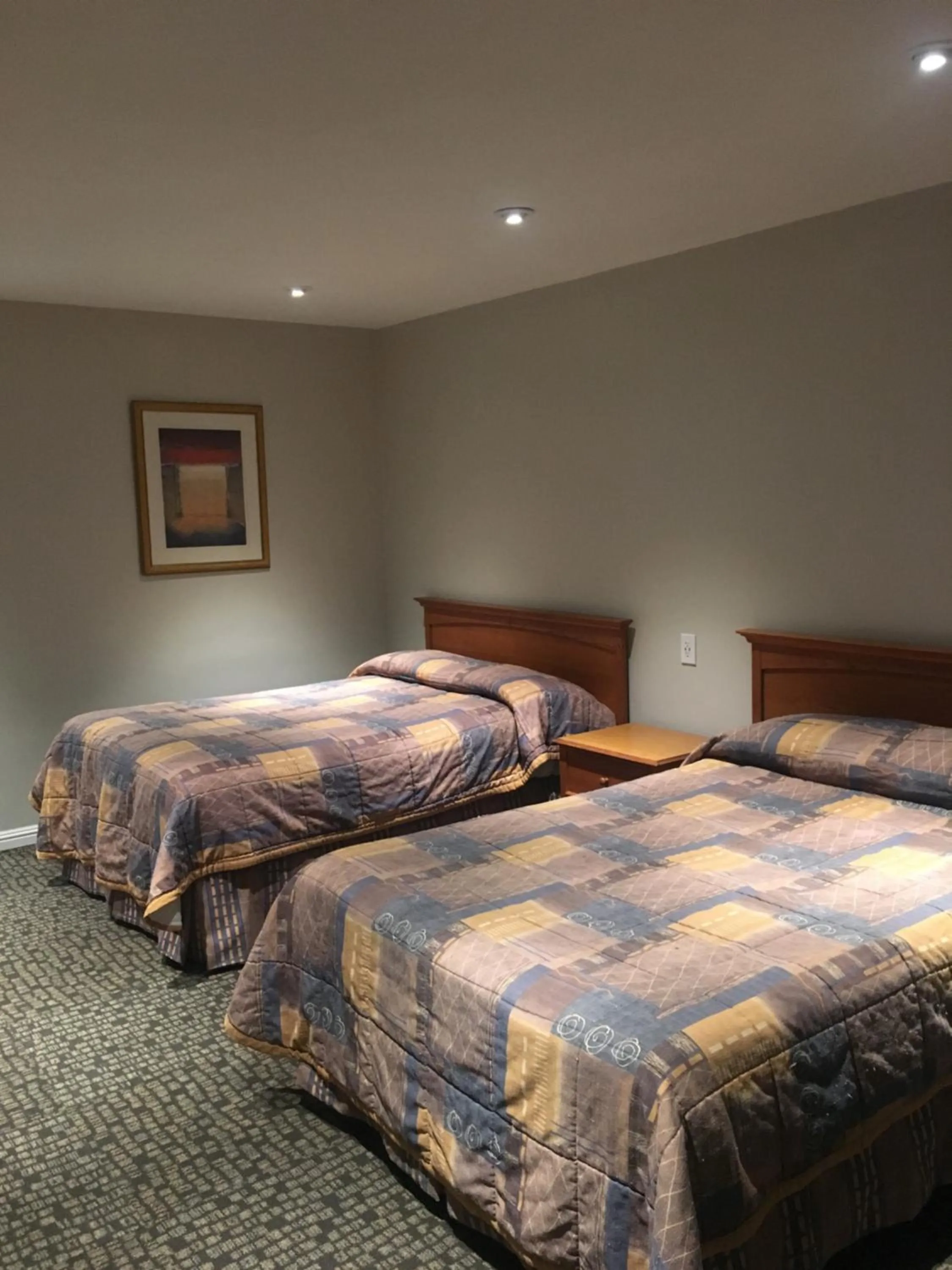 Bed in Century Inn at LAX