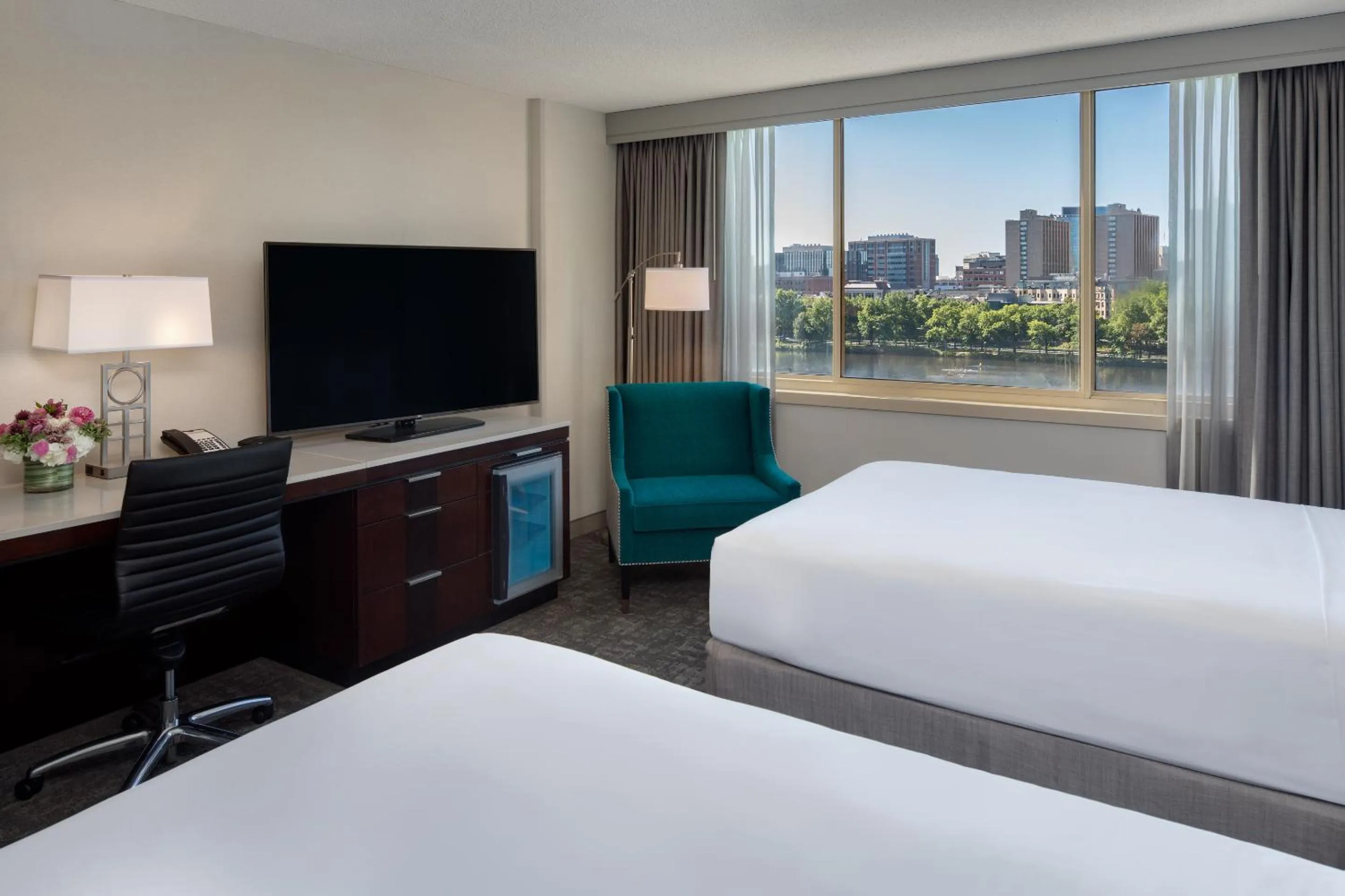 View (from property/room), Bed in Hyatt Regency Boston/Cambridge