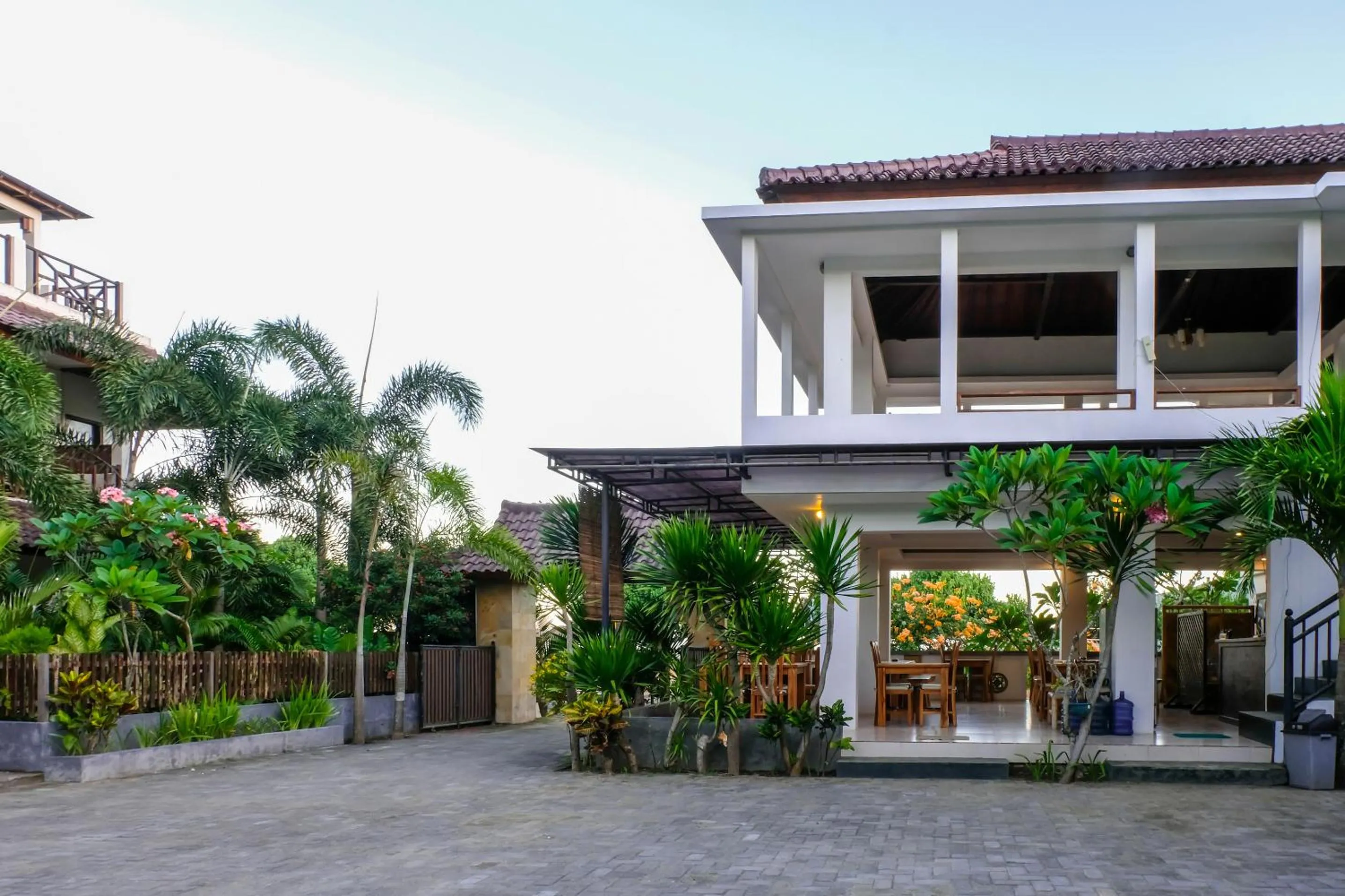 Property building in Friends Beach Hotel