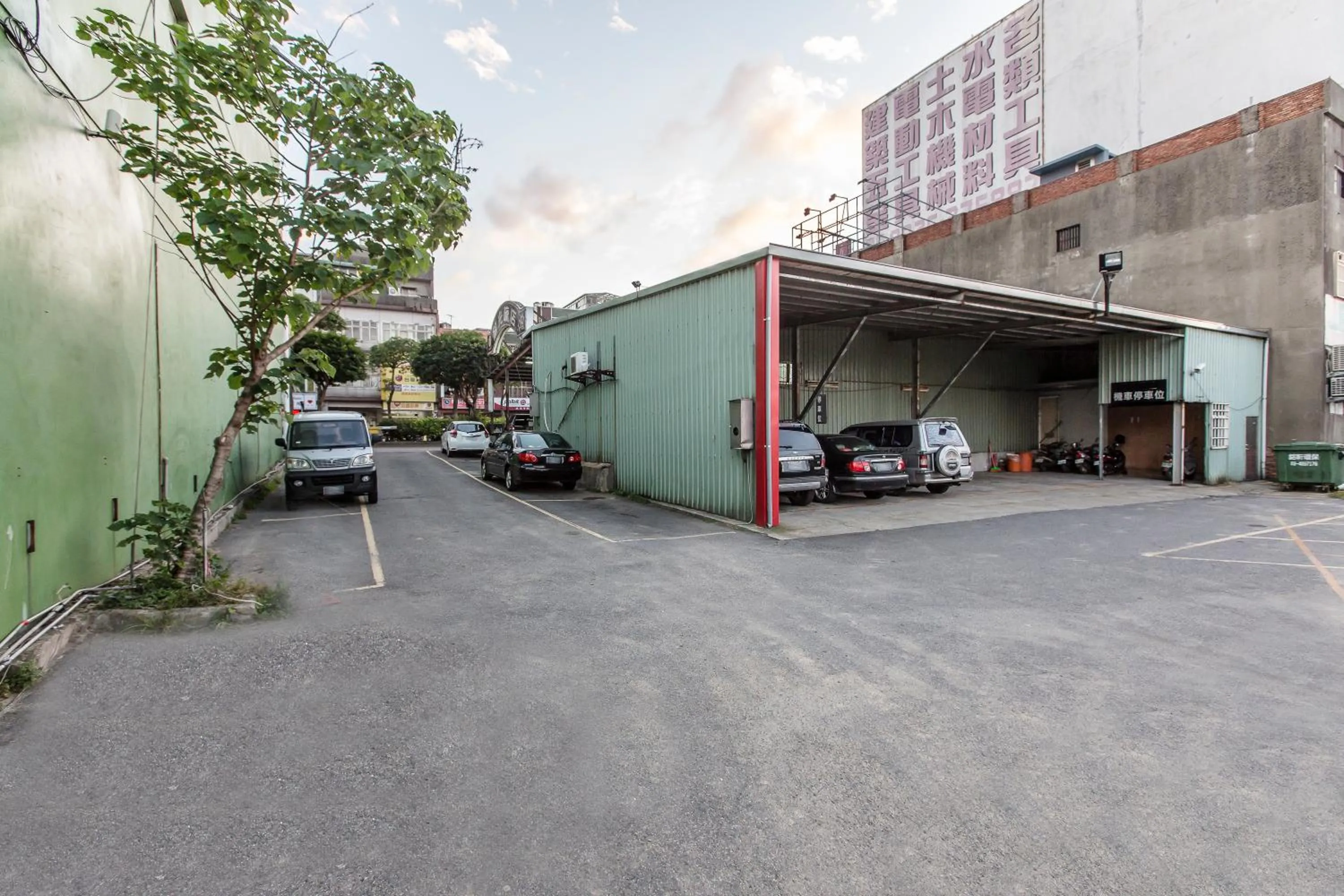 The Cloud Hotel Zhongli Branch