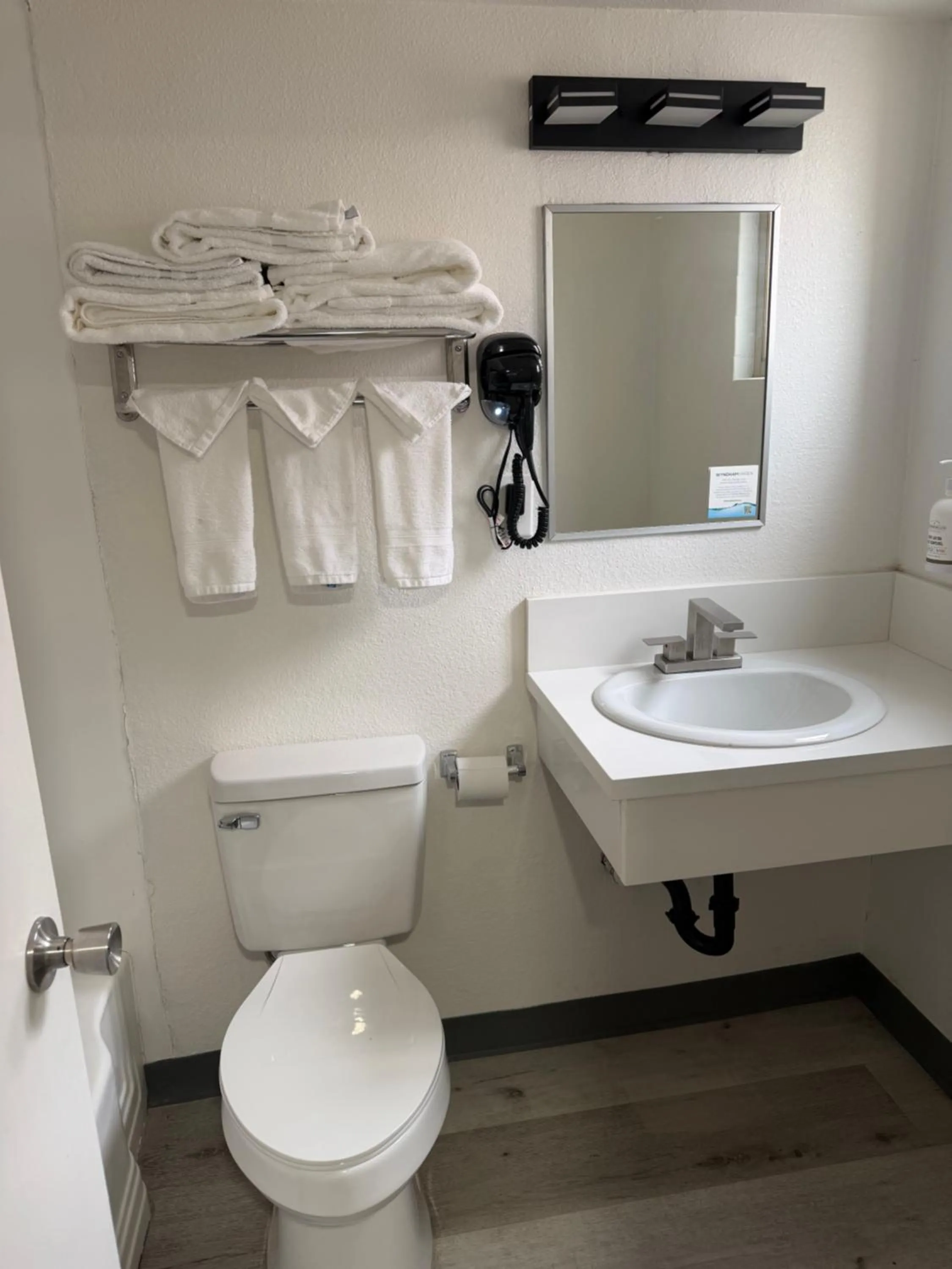 DTLV, a Baymont by Wyndham