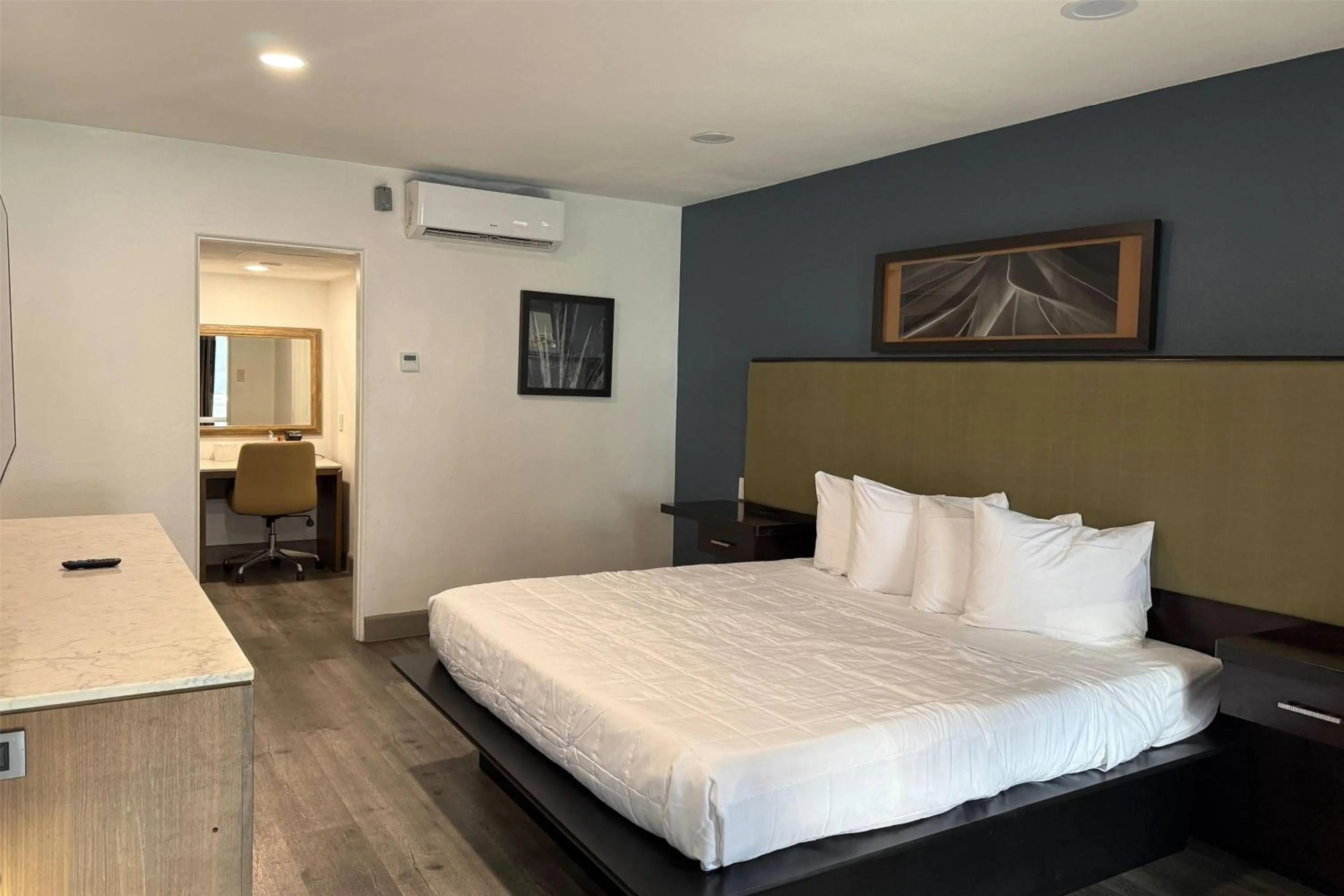 Photo of the whole room in DTLV, a Baymont by Wyndham