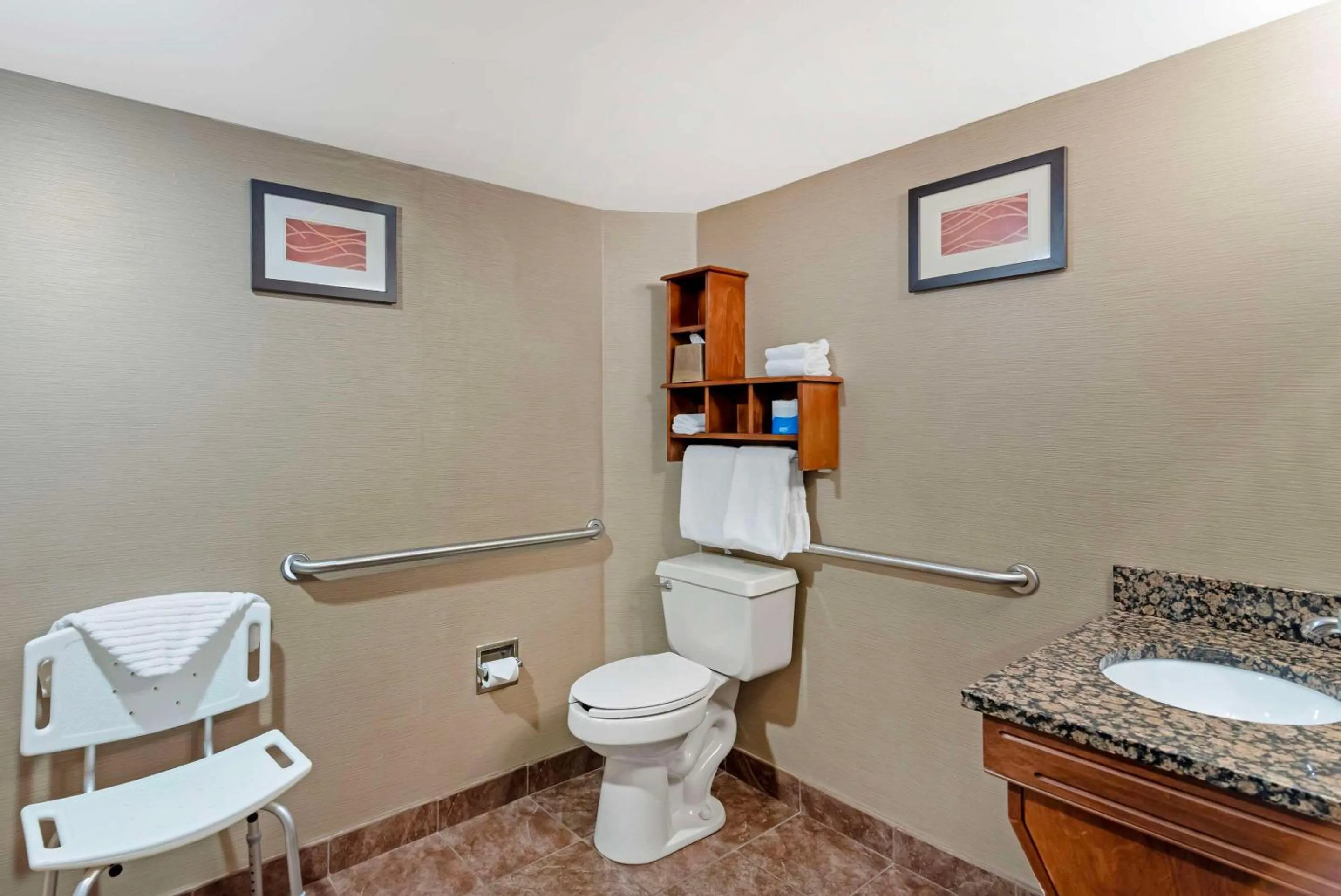 Bedroom in Comfort Inn Bangor North