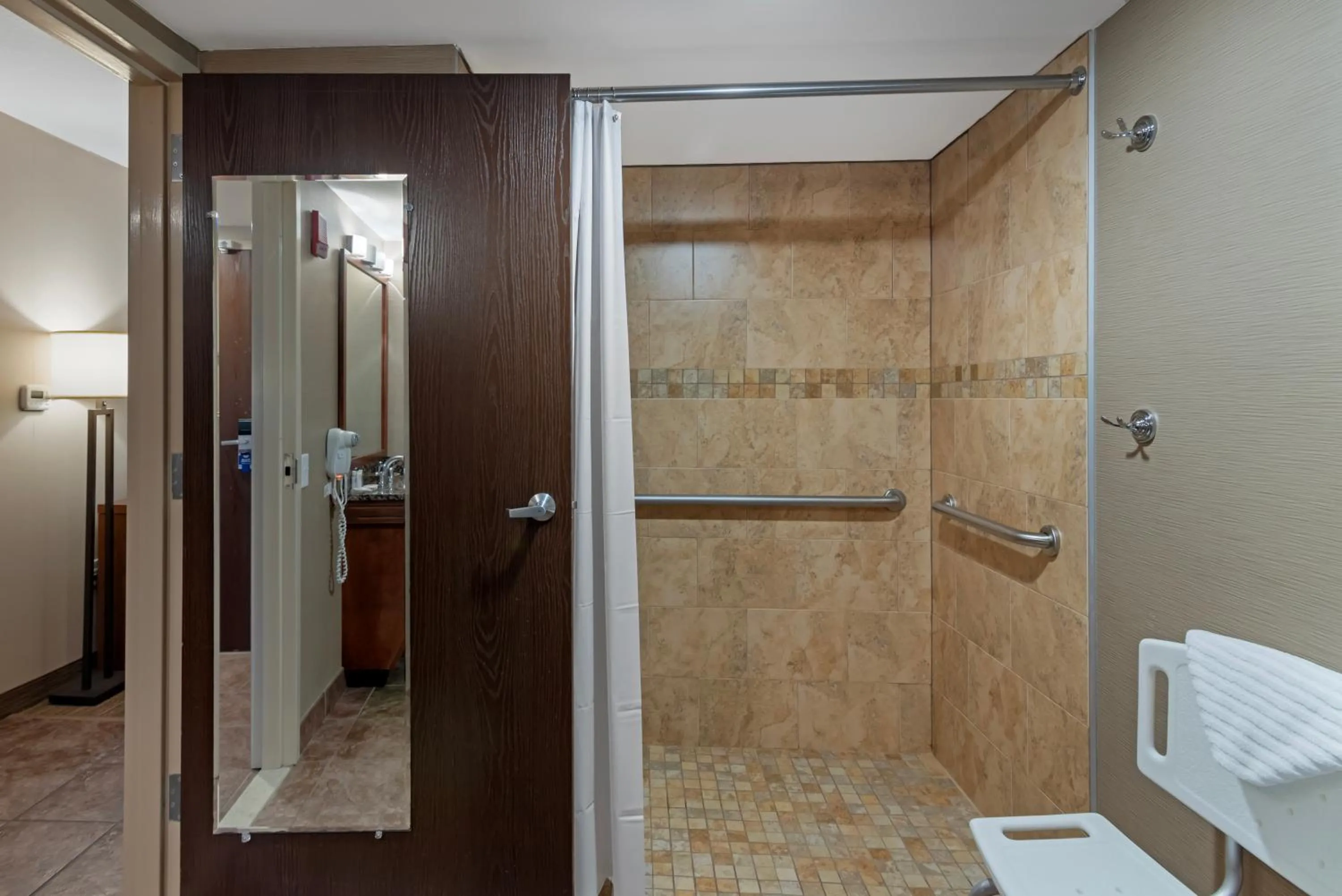 Shower in Comfort Inn Bangor North