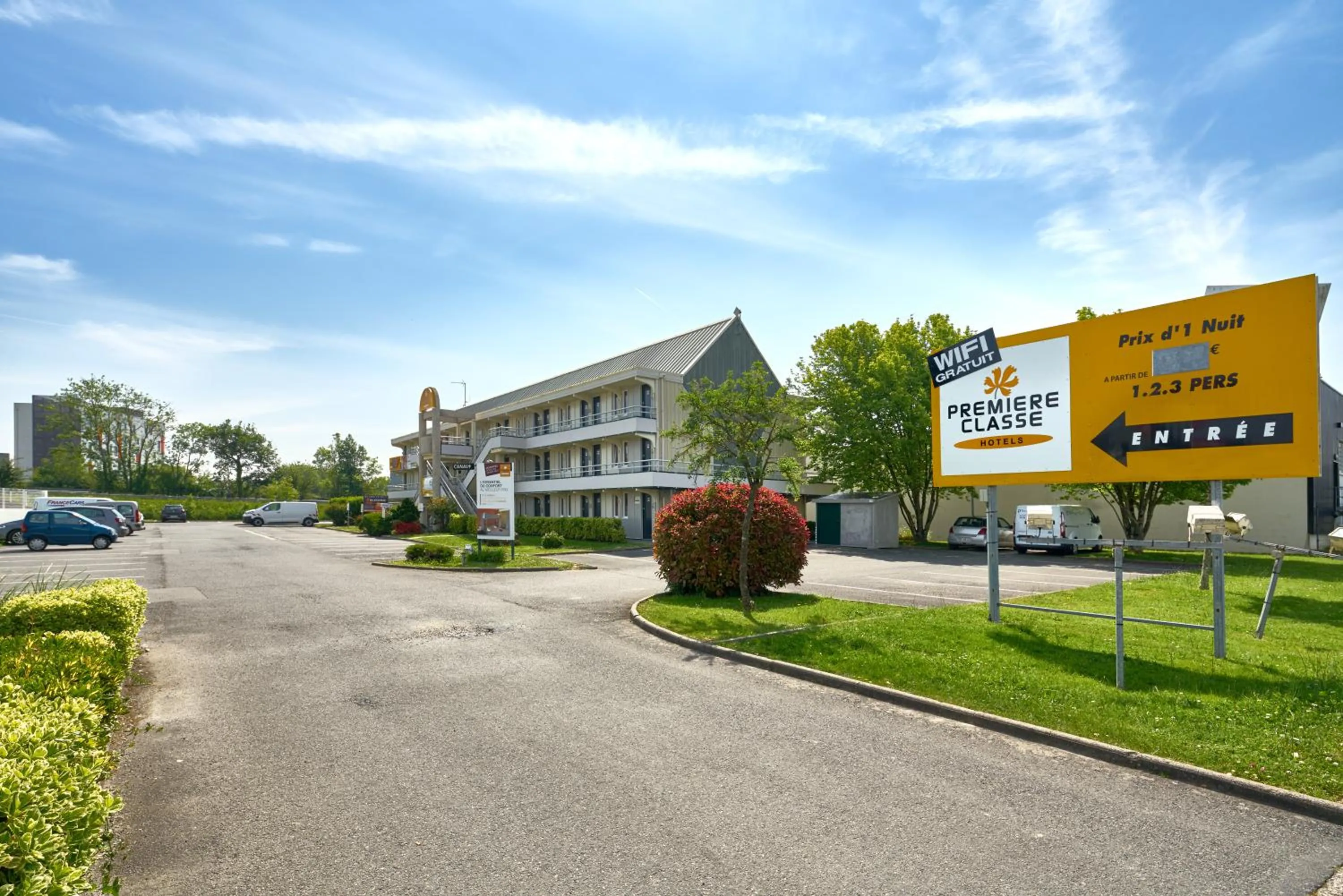 Facade/entrance in Première Classe La Roche Sur Yon - Vendéspace