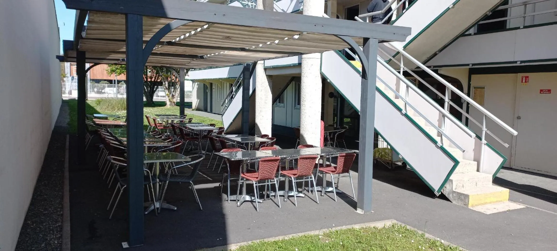 Patio in Première Classe La Roche Sur Yon - Vendéspace