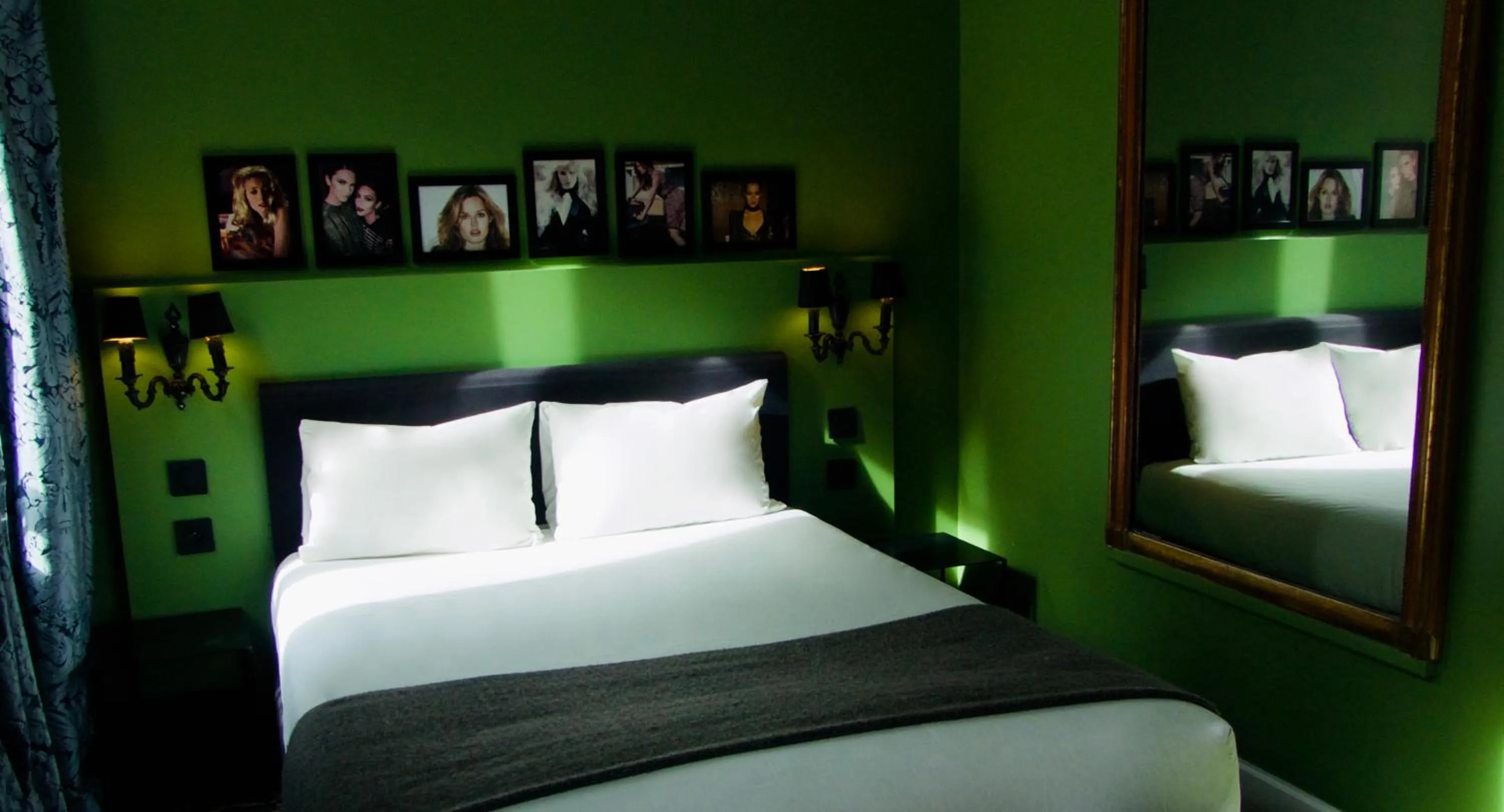 Decorative detail, Bed in Hôtel Noir